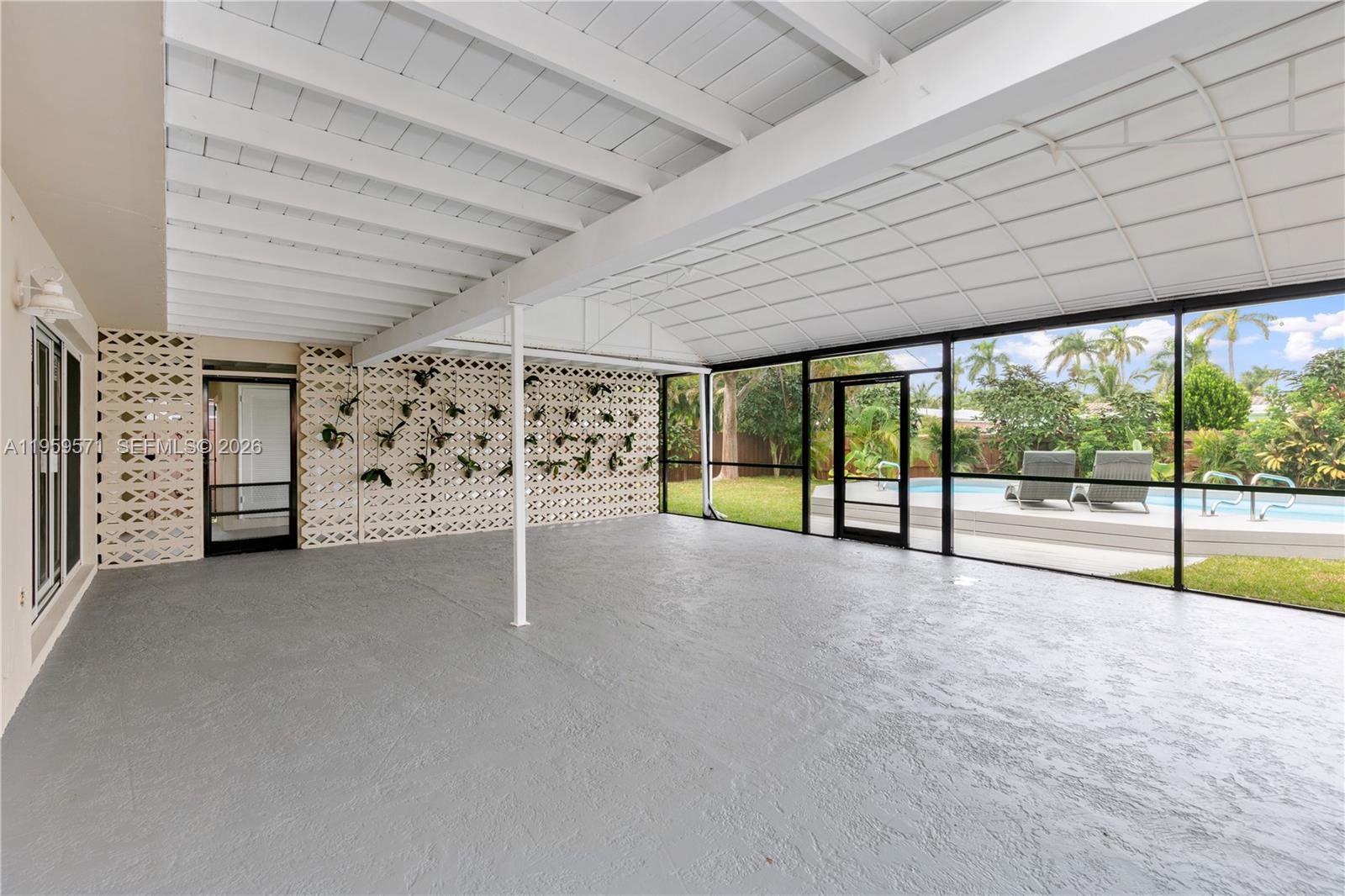 HOLLYWOOD HOMESITES HIGH - Residential