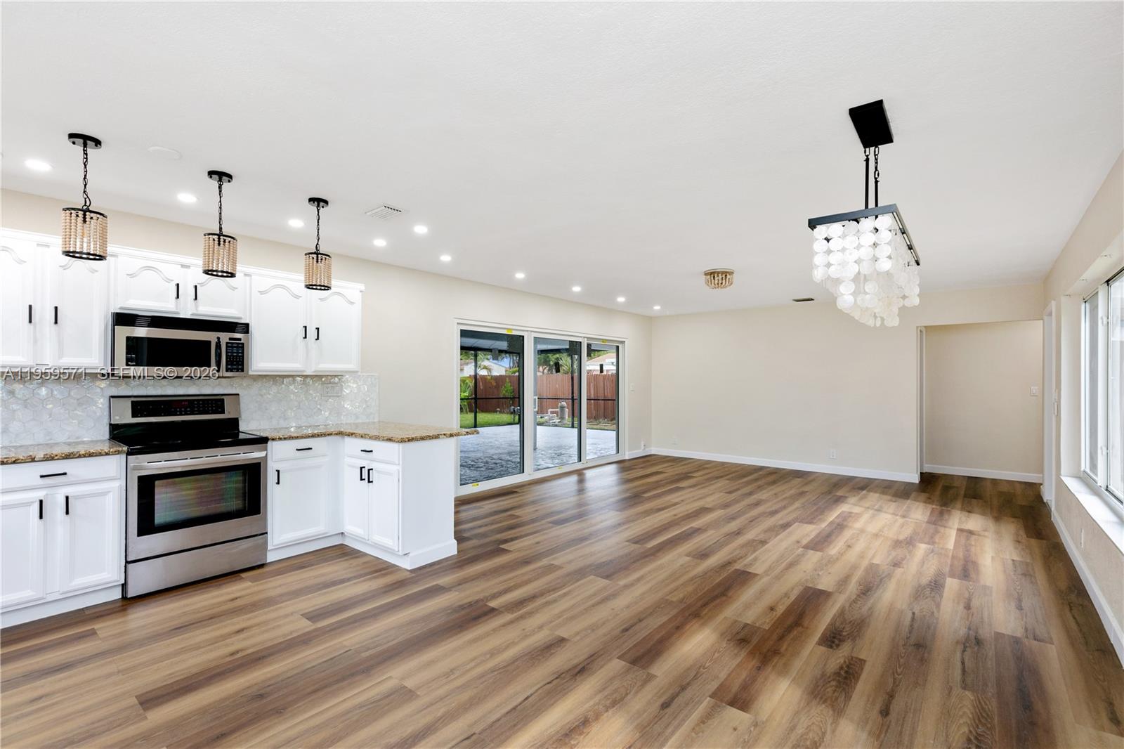 HOLLYWOOD HOMESITES HIGH - Residential