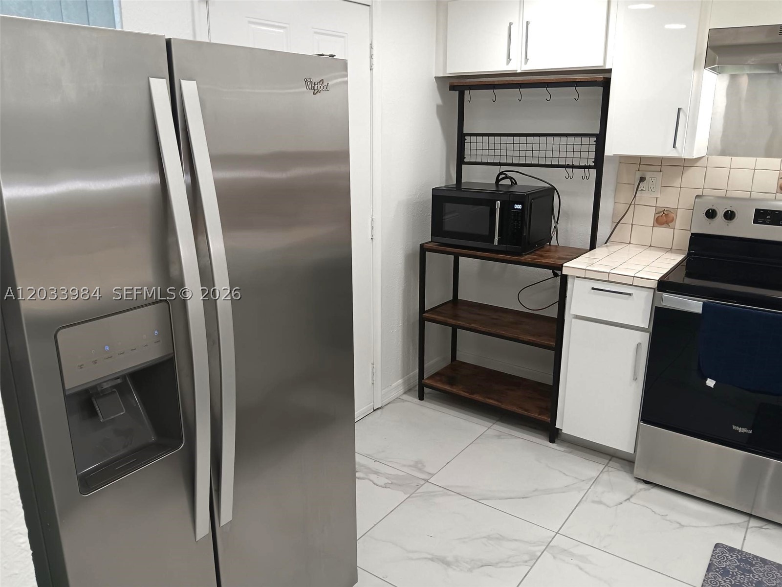 EDEN ISLES CONDO PART 1 - Residential Lease