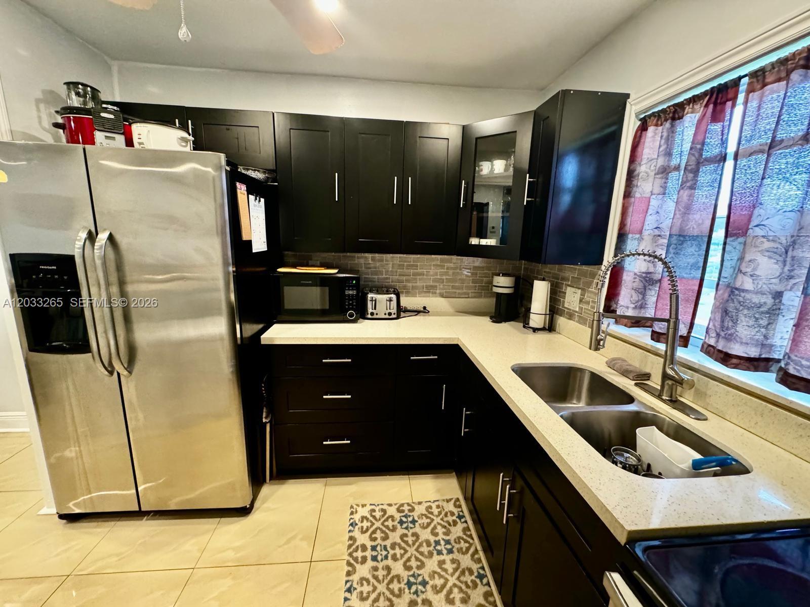 BEVERLY HILLS CONDO NUMBE - Residential