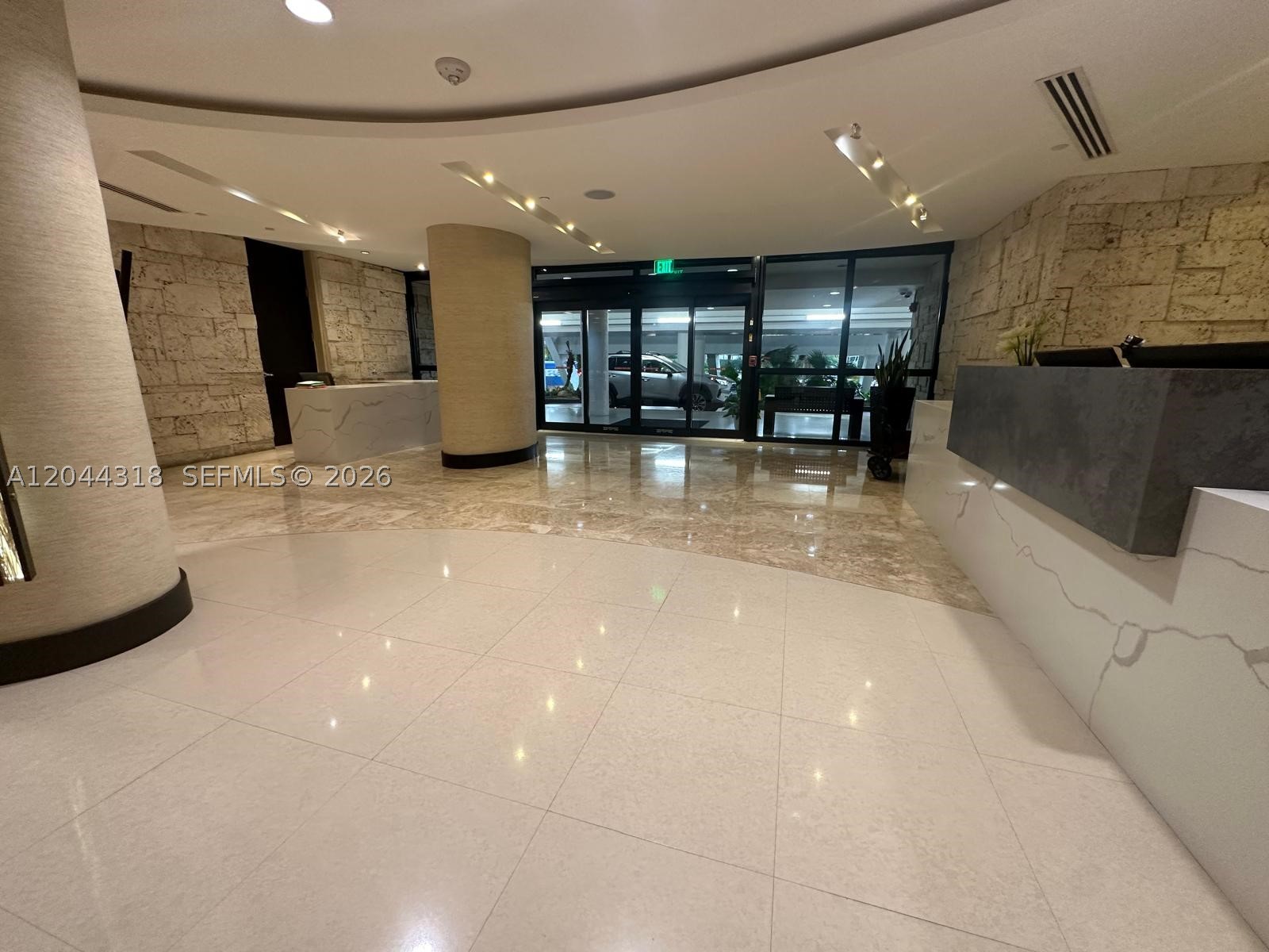 CLUB ATLANTIS CONDO - Residential