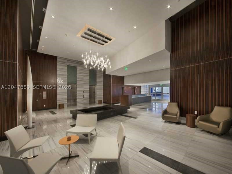 MARQUIS CONDO - Residential