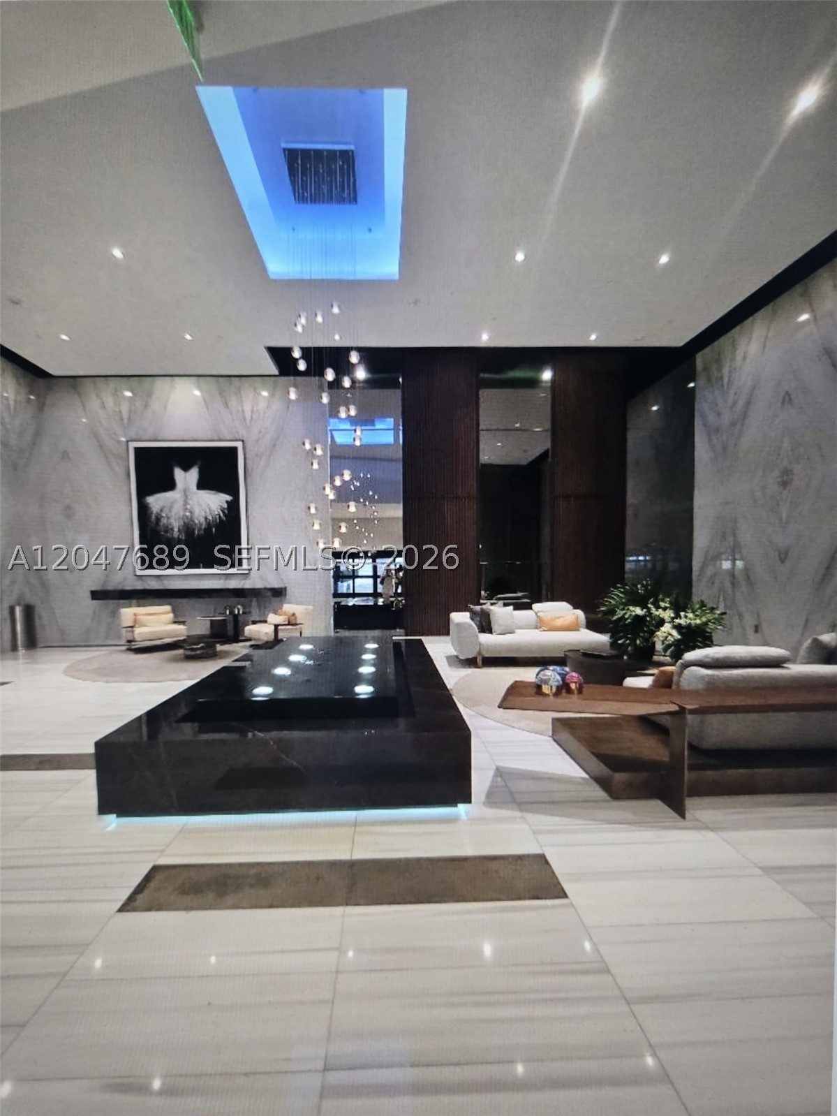 MARQUIS CONDO - Residential
