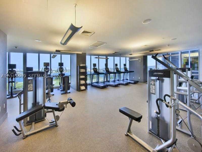 MARQUIS CONDO - Residential