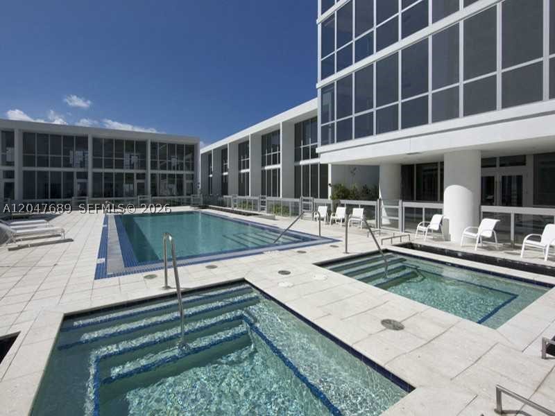 MARQUIS CONDO - Residential