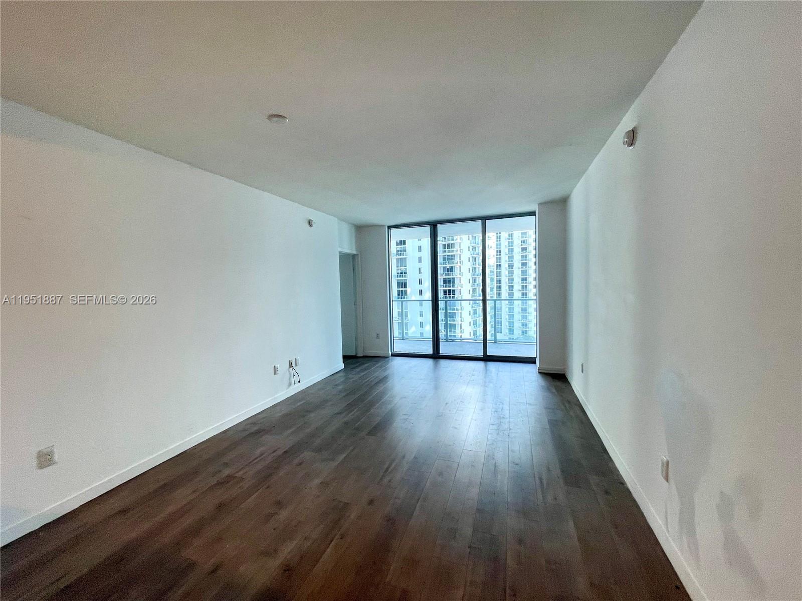 1100 MILLECENTO RESIDENCE - Residential