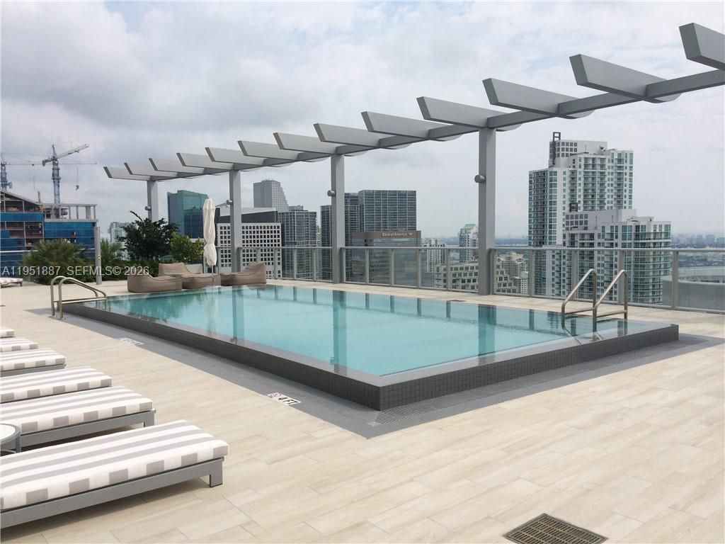 1100 MILLECENTO RESIDENCE - Residential