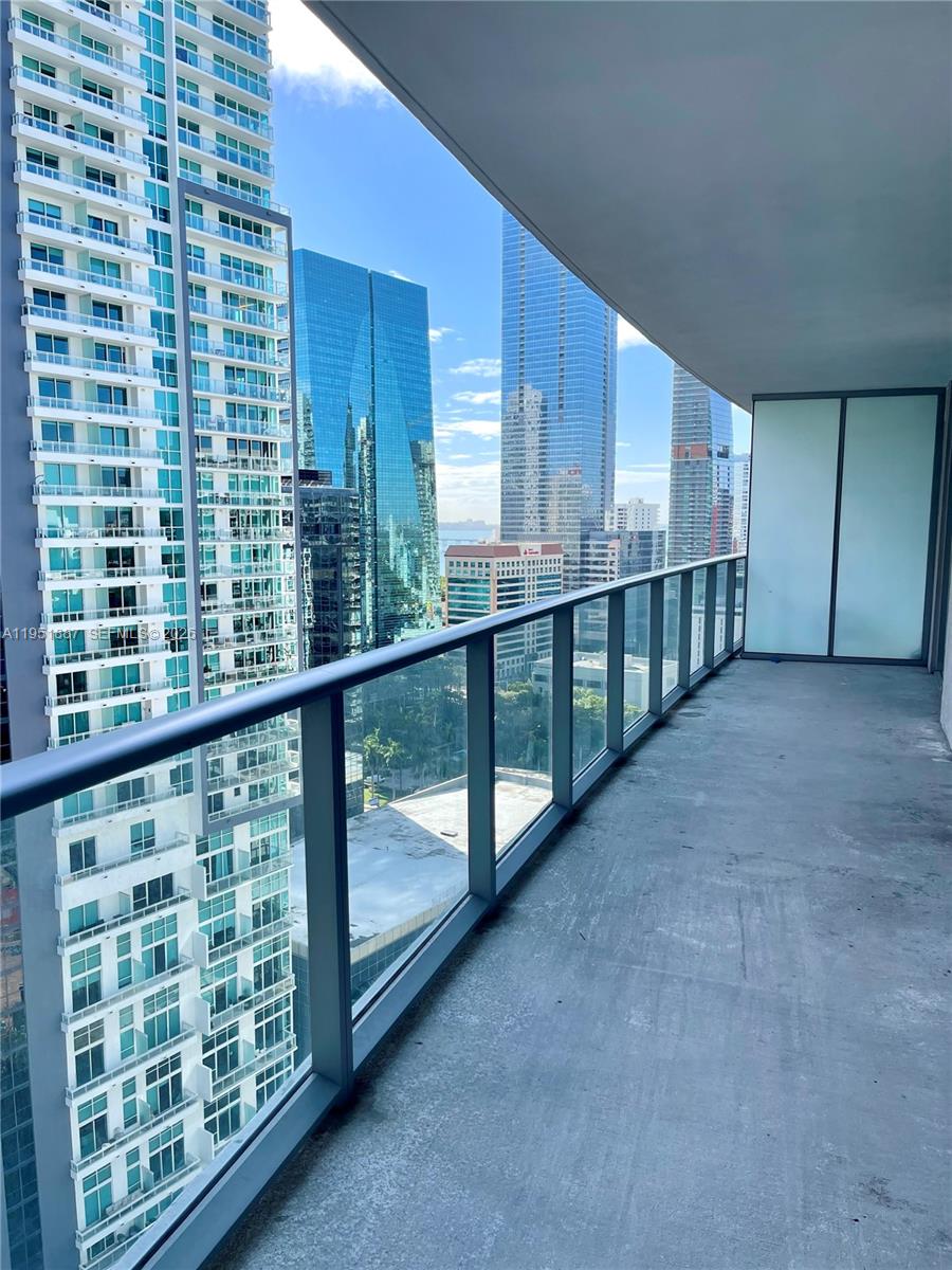 1100 MILLECENTO RESIDENCE - Residential