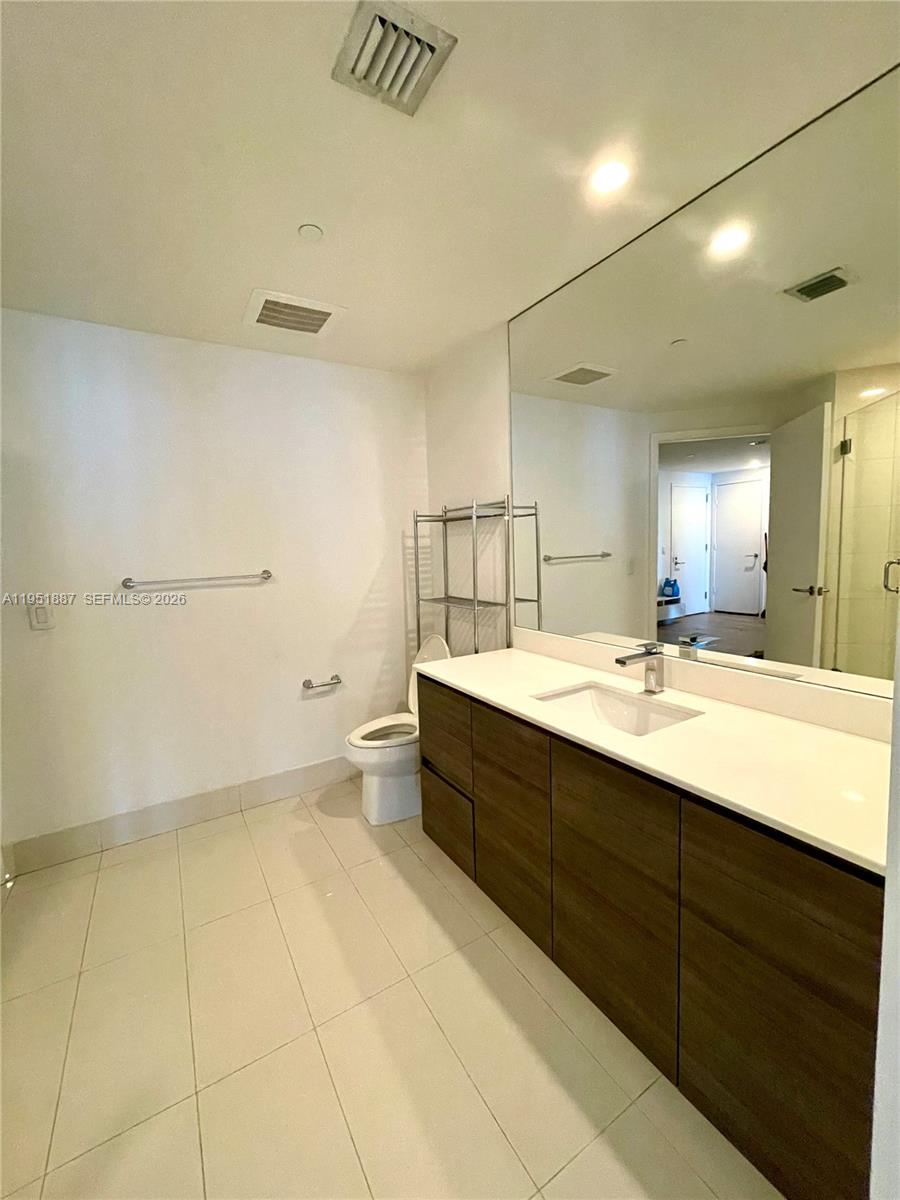 1100 MILLECENTO RESIDENCE - Residential
