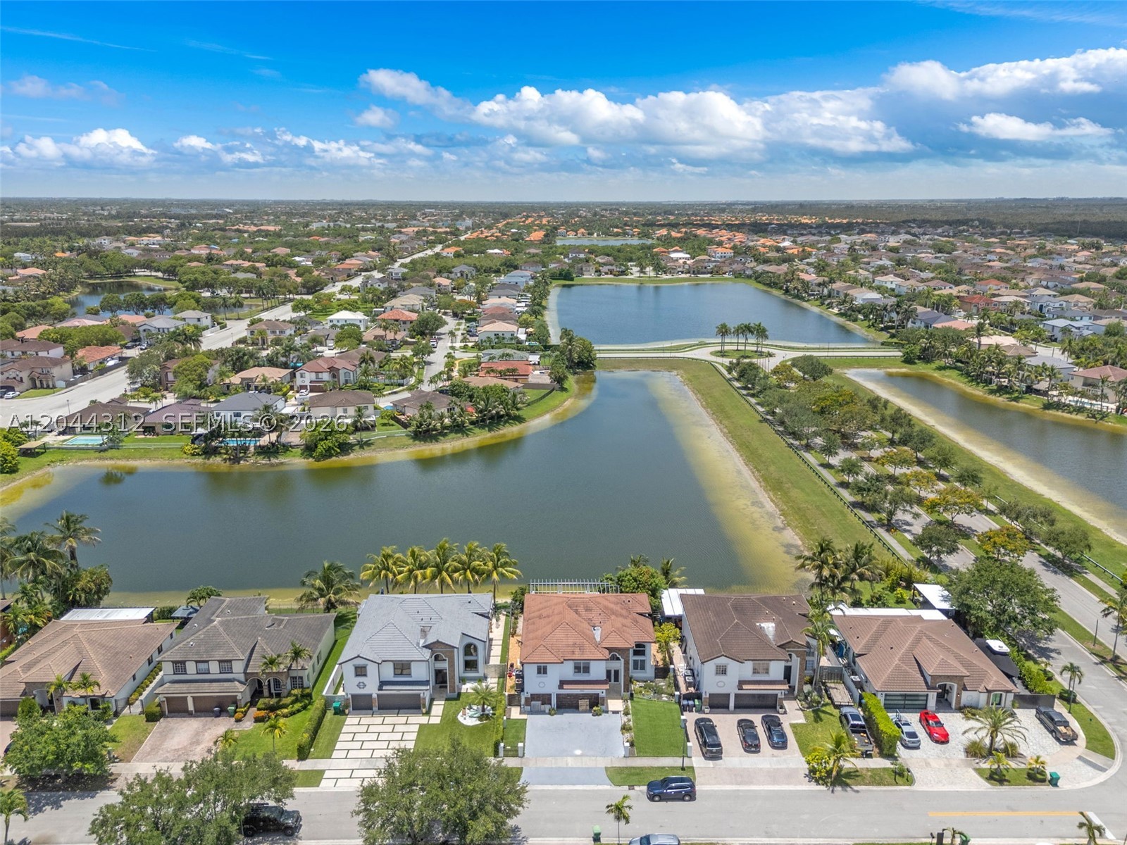 A B AT TAMIAMI TRAIL PHAS - Residential