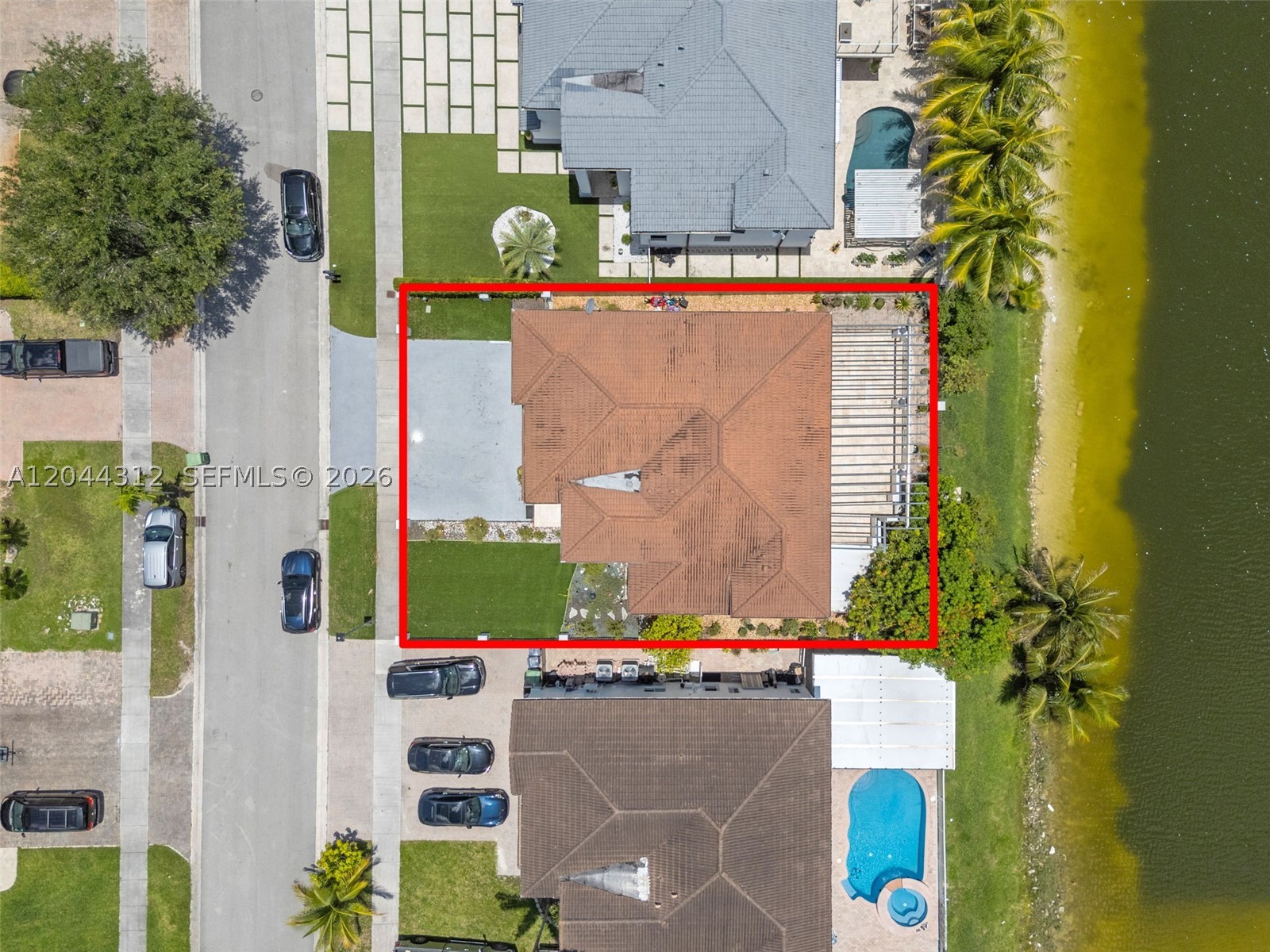 A B AT TAMIAMI TRAIL PHAS - Residential