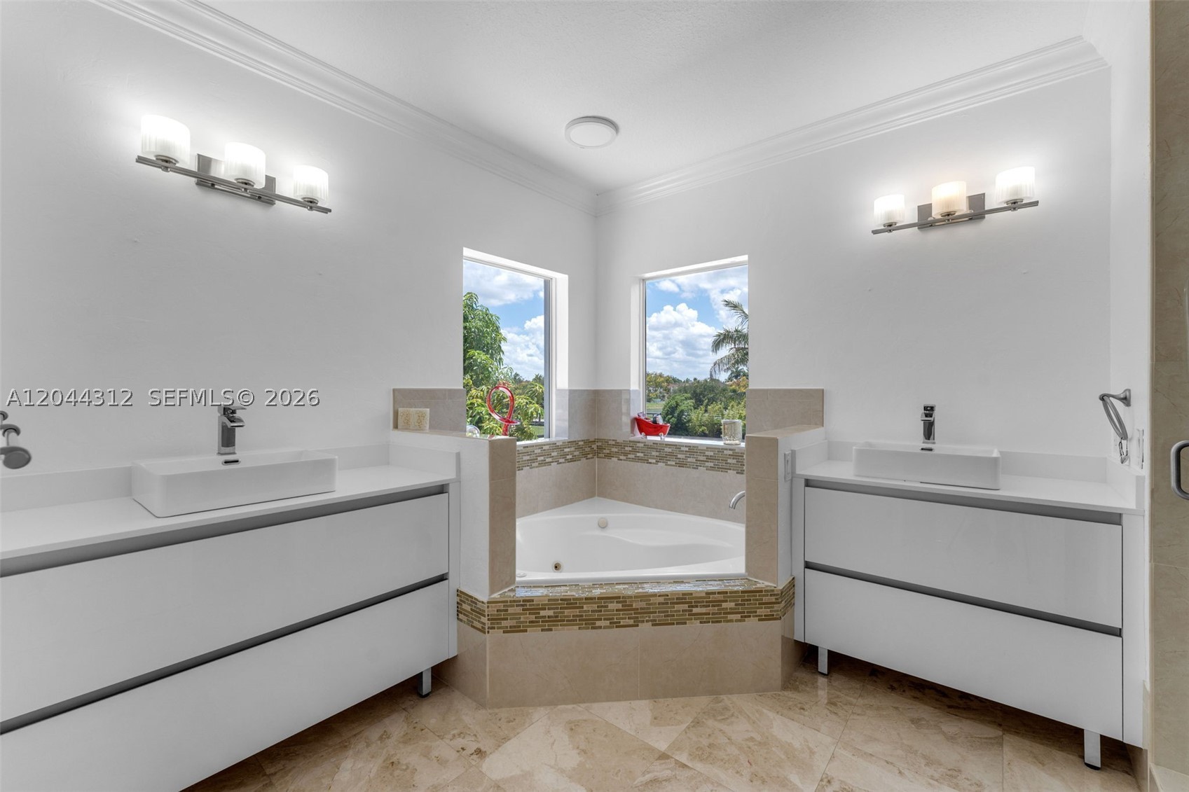 A B AT TAMIAMI TRAIL PHAS - Residential