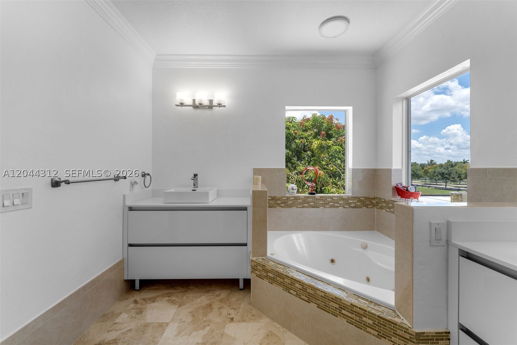A B AT TAMIAMI TRAIL PHAS - Residential