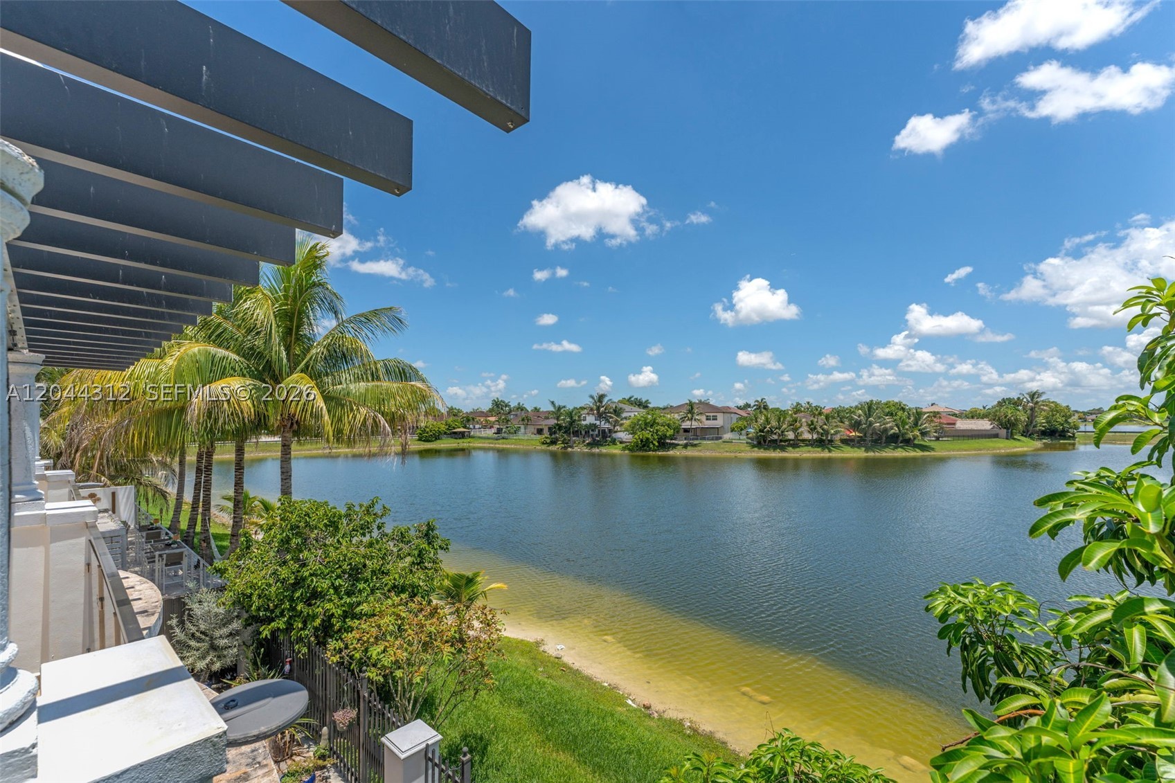 A B AT TAMIAMI TRAIL PHAS - Residential