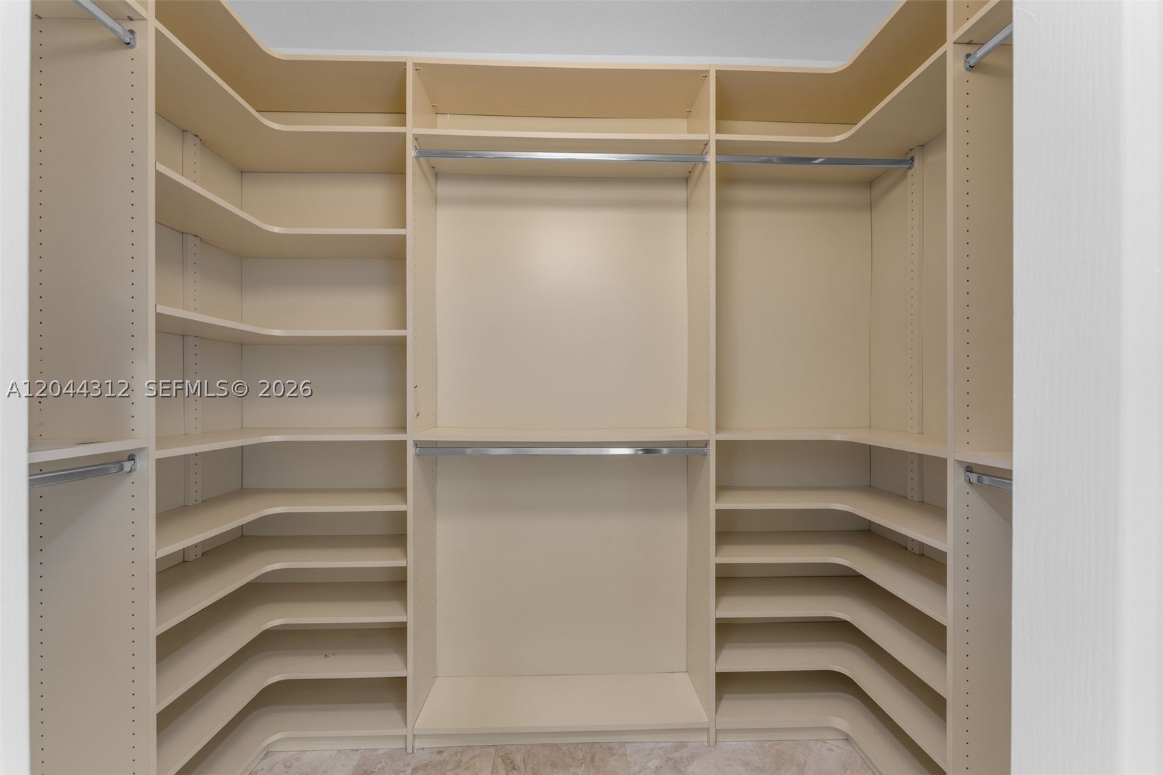 A B AT TAMIAMI TRAIL PHAS - Residential