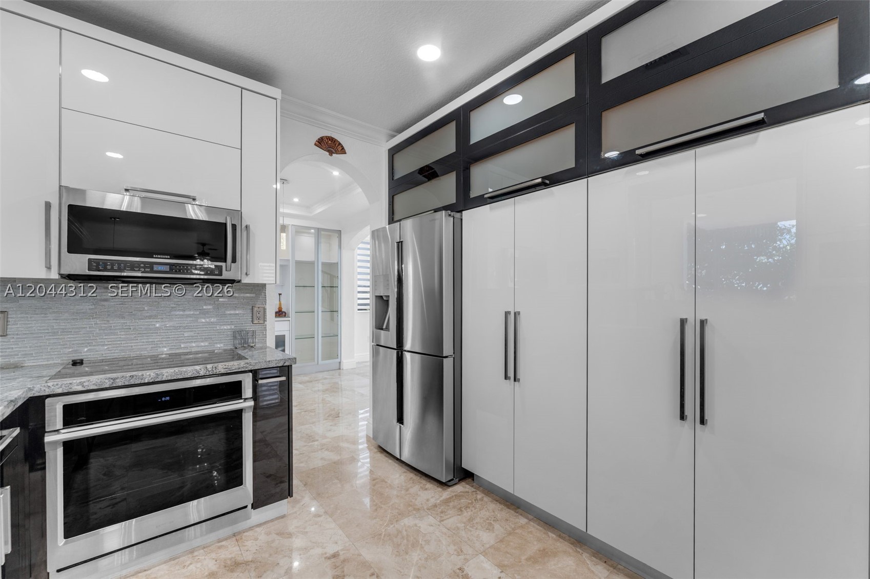 A B AT TAMIAMI TRAIL PHAS - Residential