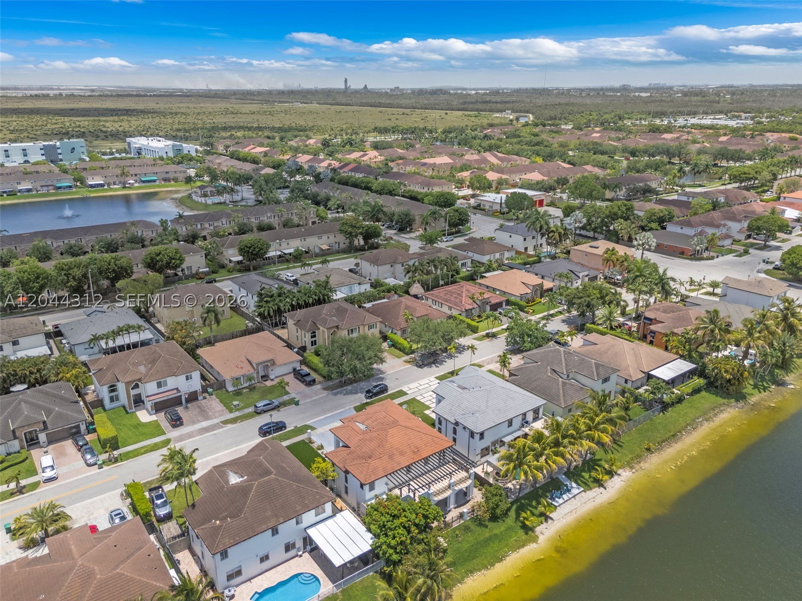 A B AT TAMIAMI TRAIL PHAS - Residential