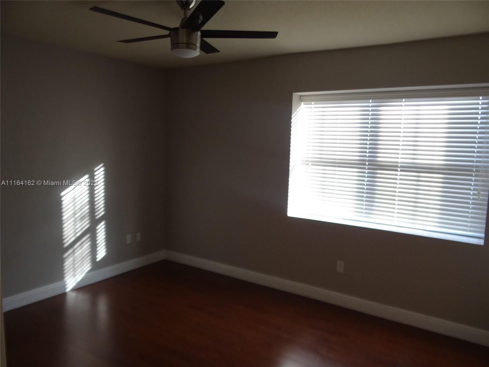 DORAL BREEZE - Residential