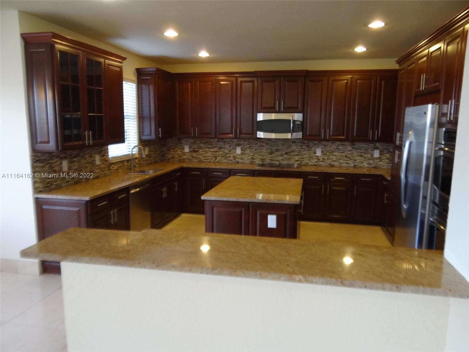 DORAL BREEZE - Residential