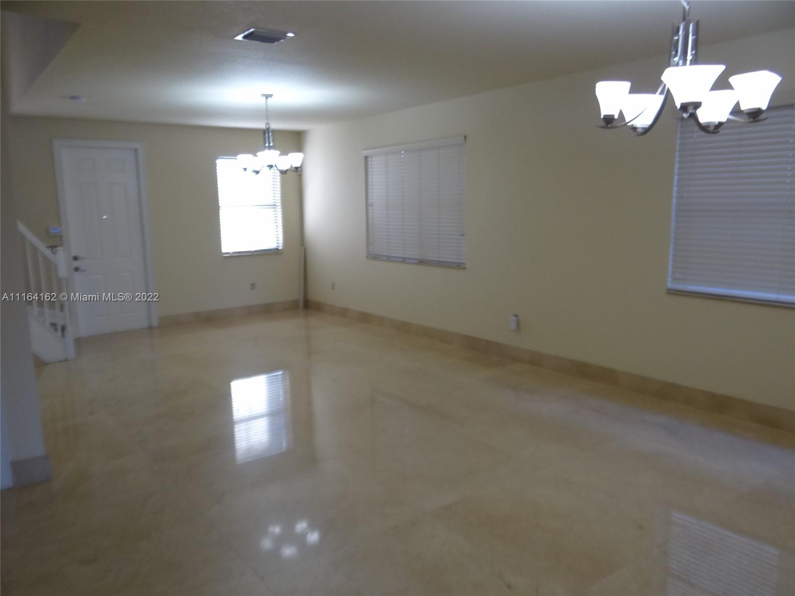 DORAL BREEZE - Residential