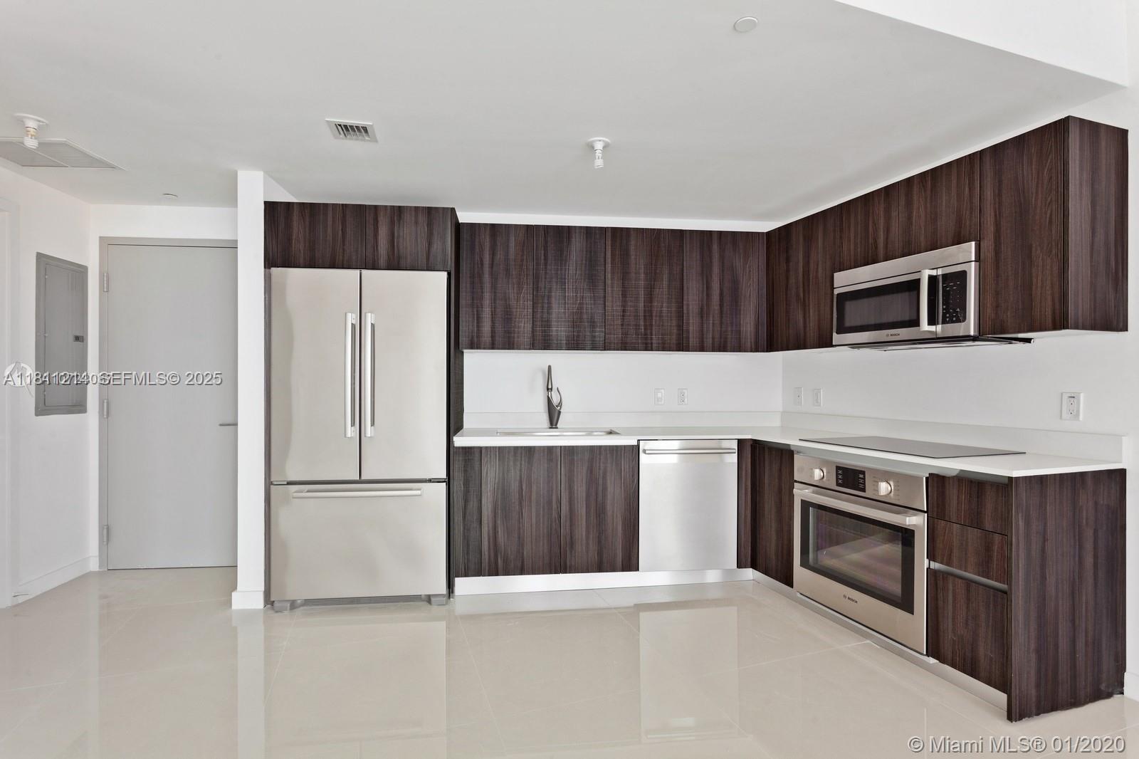 ARIA ON THE BAY CONDO - Residential
