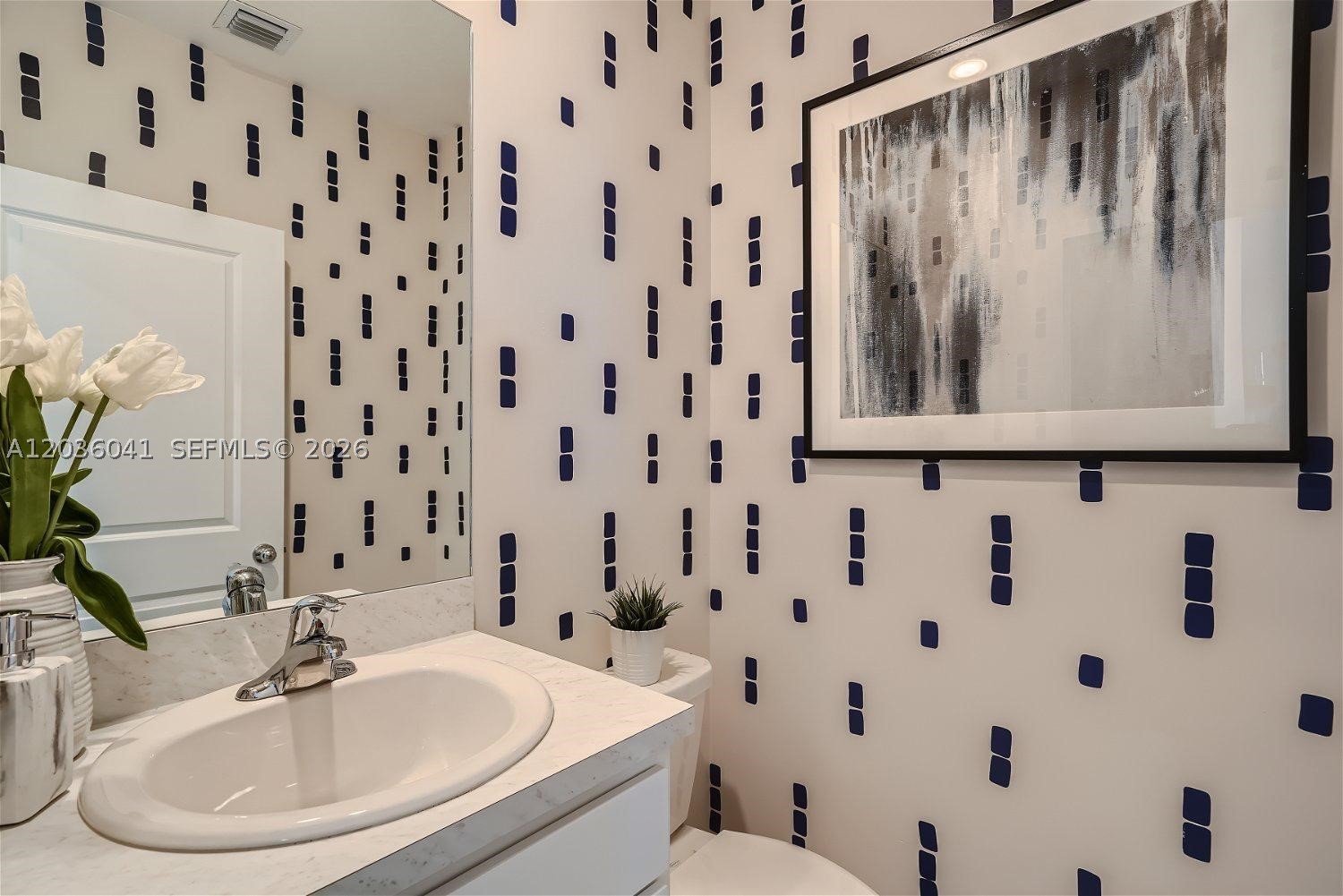 MIAMI LAND AND DEVELOPMEN - Residential Lease