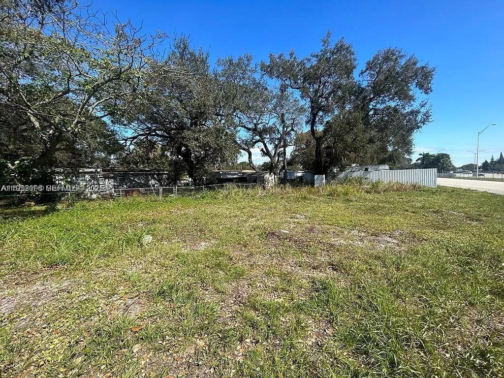 WESTWOOD MANOR ESTATES - Land