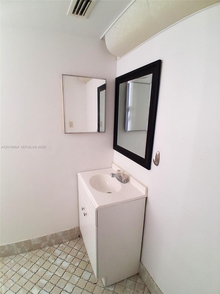 JADE WINDS GROUP - - Residential