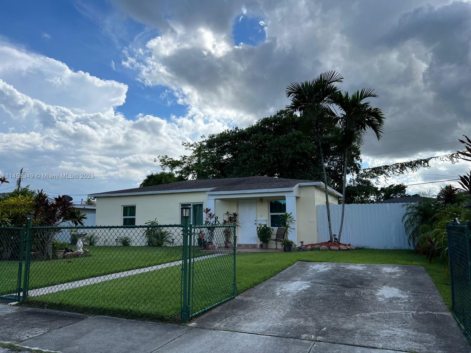 RICHMOND HEIGHTS - Residential
