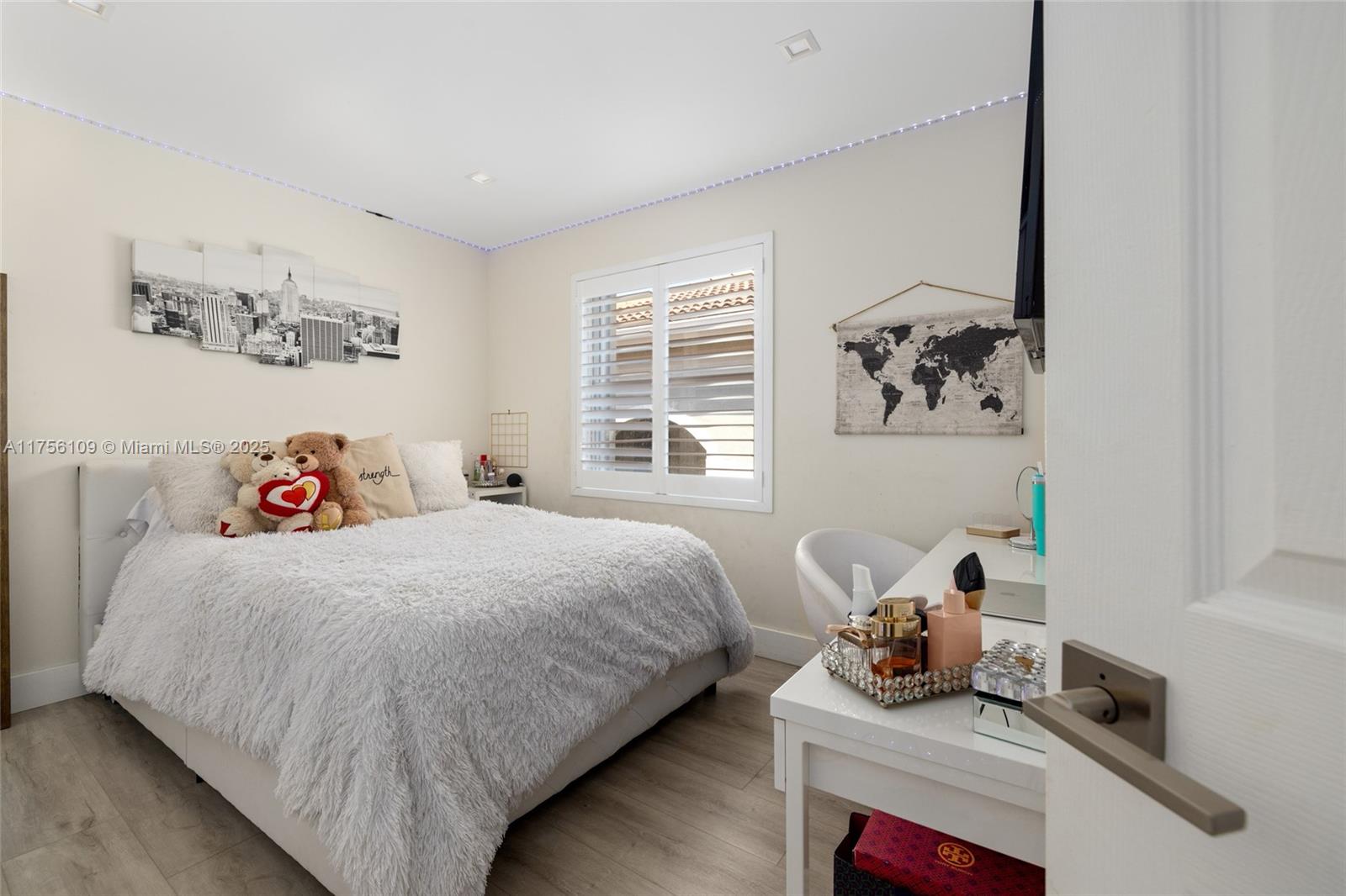 WEST LAKE VILLAGE PLAT - Residential Lease