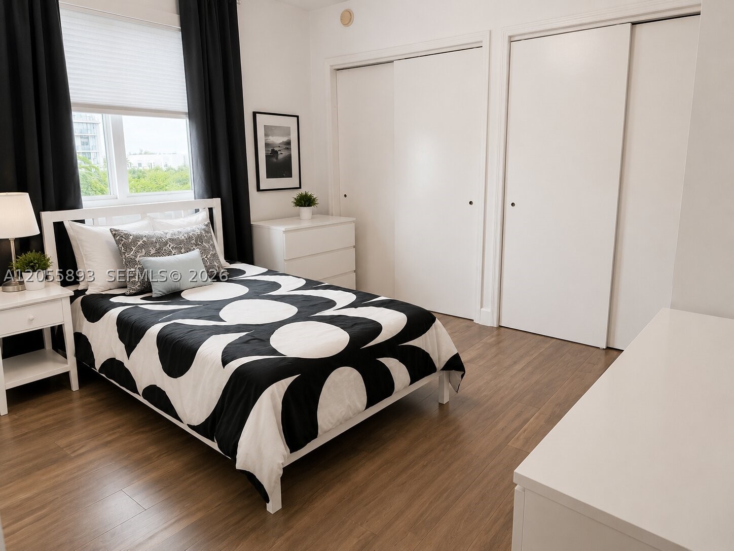 THE OAKS I CONDO - Residential