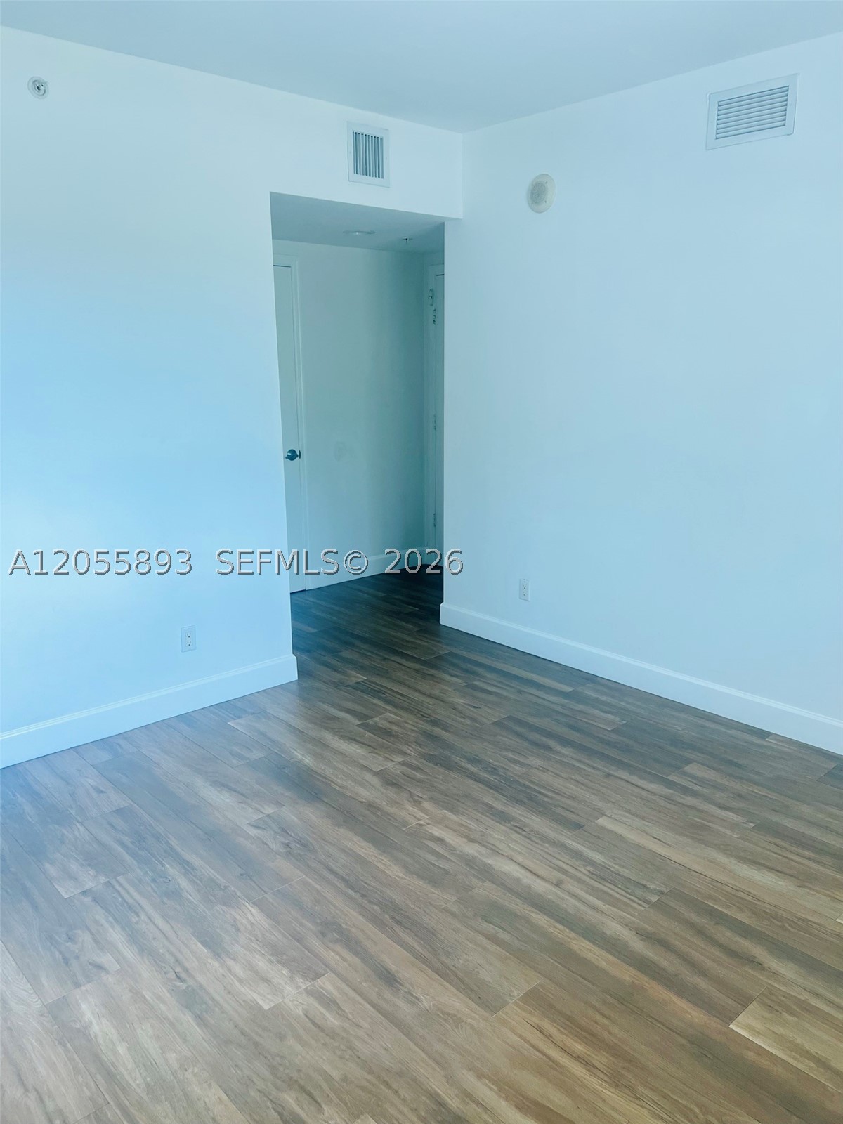 THE OAKS I CONDO - Residential