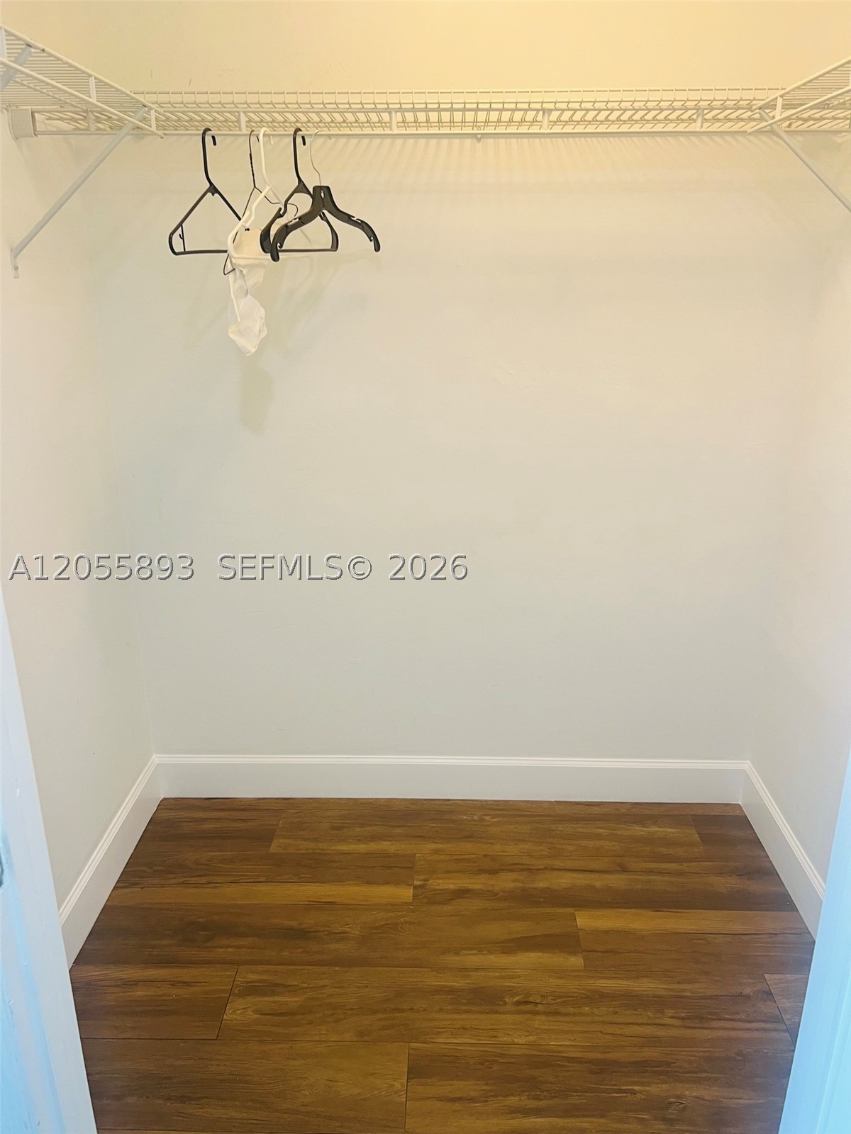 THE OAKS I CONDO - Residential