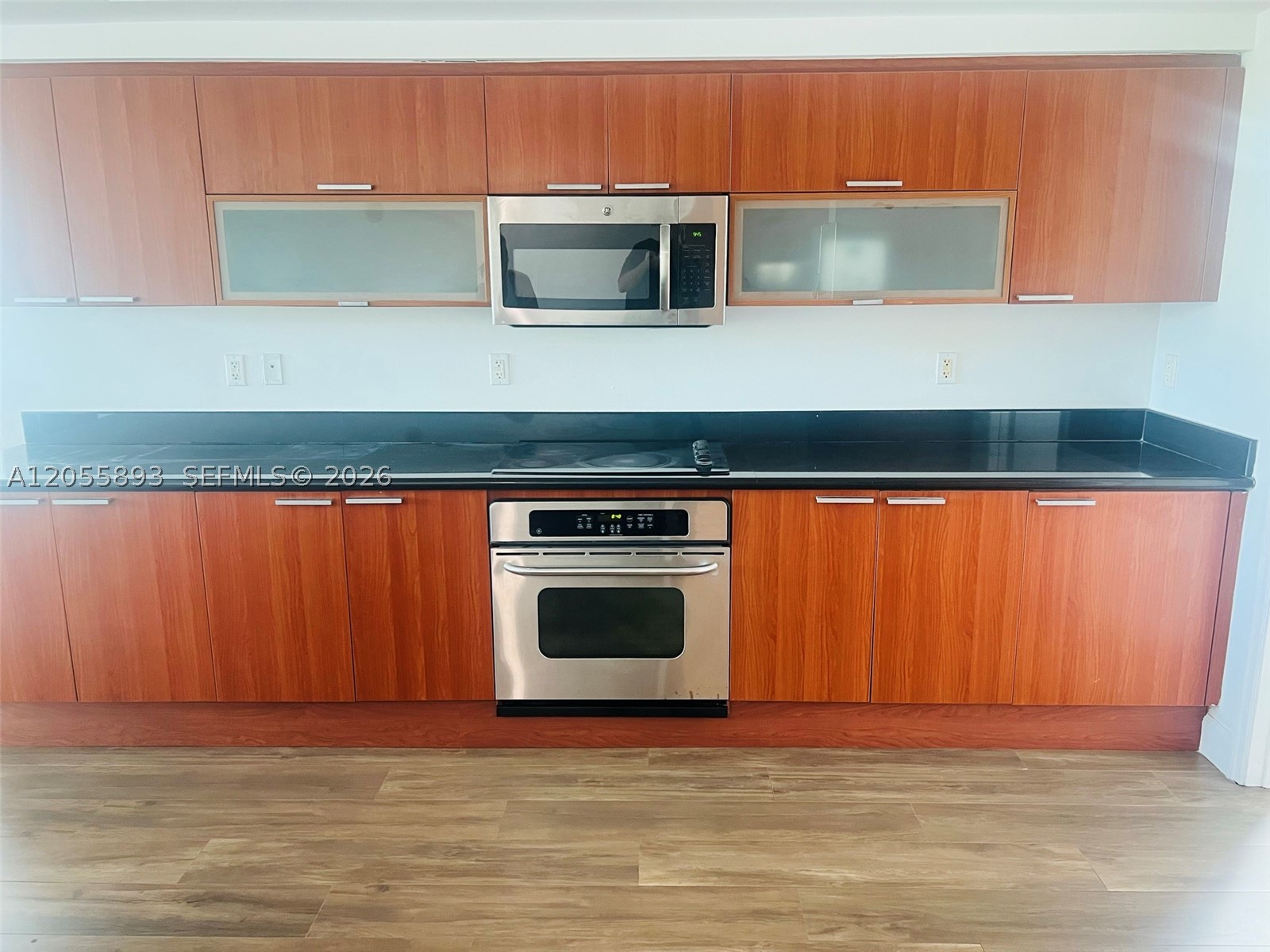 THE OAKS I CONDO - Residential