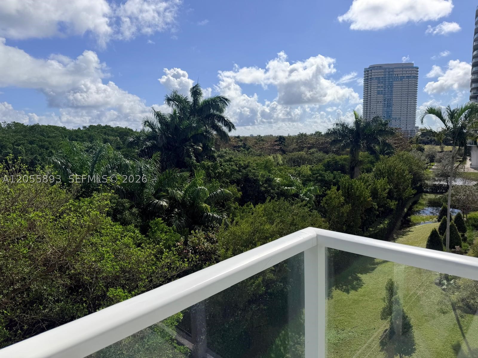 THE OAKS I CONDO - Residential