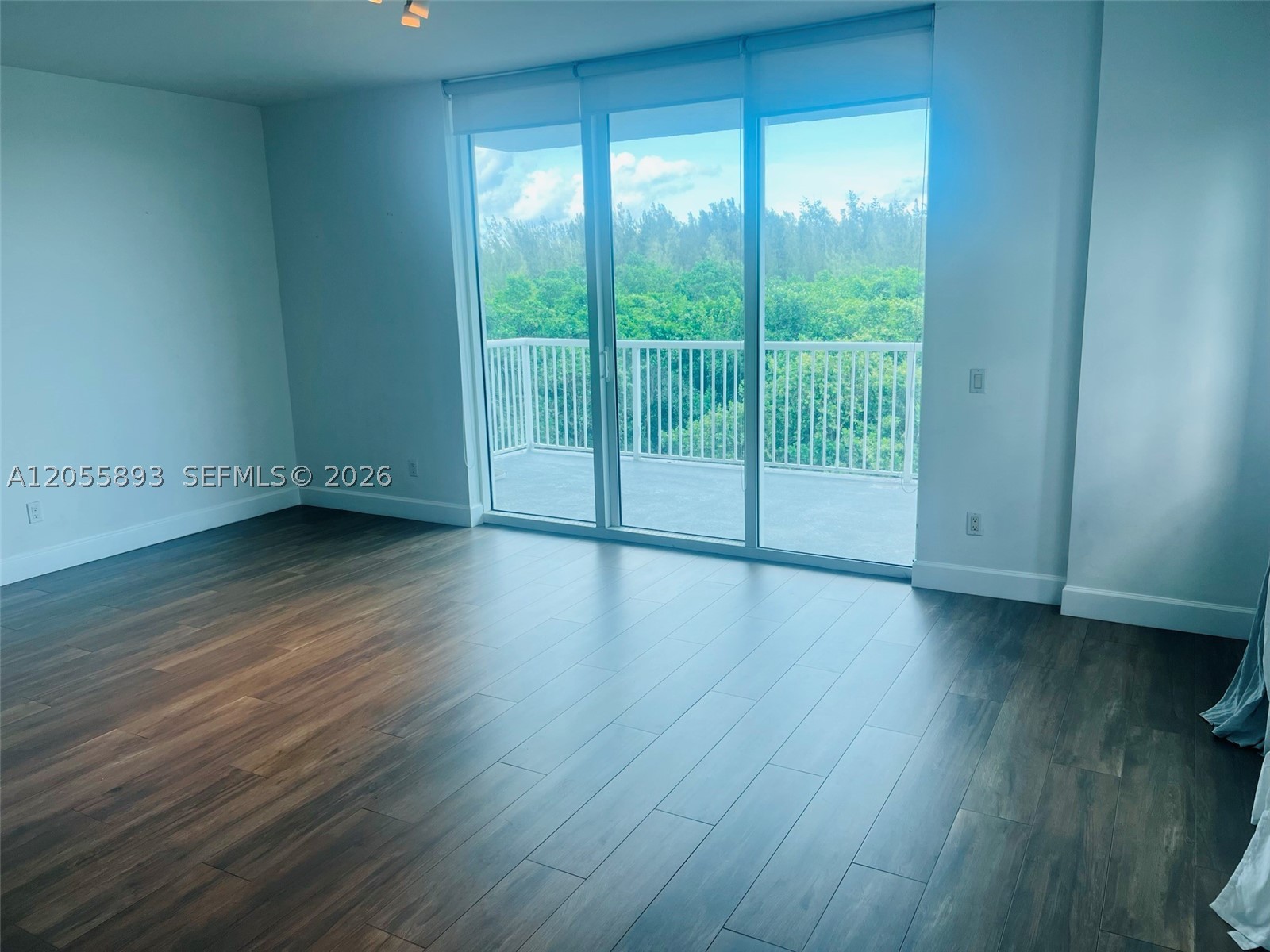 THE OAKS I CONDO - Residential