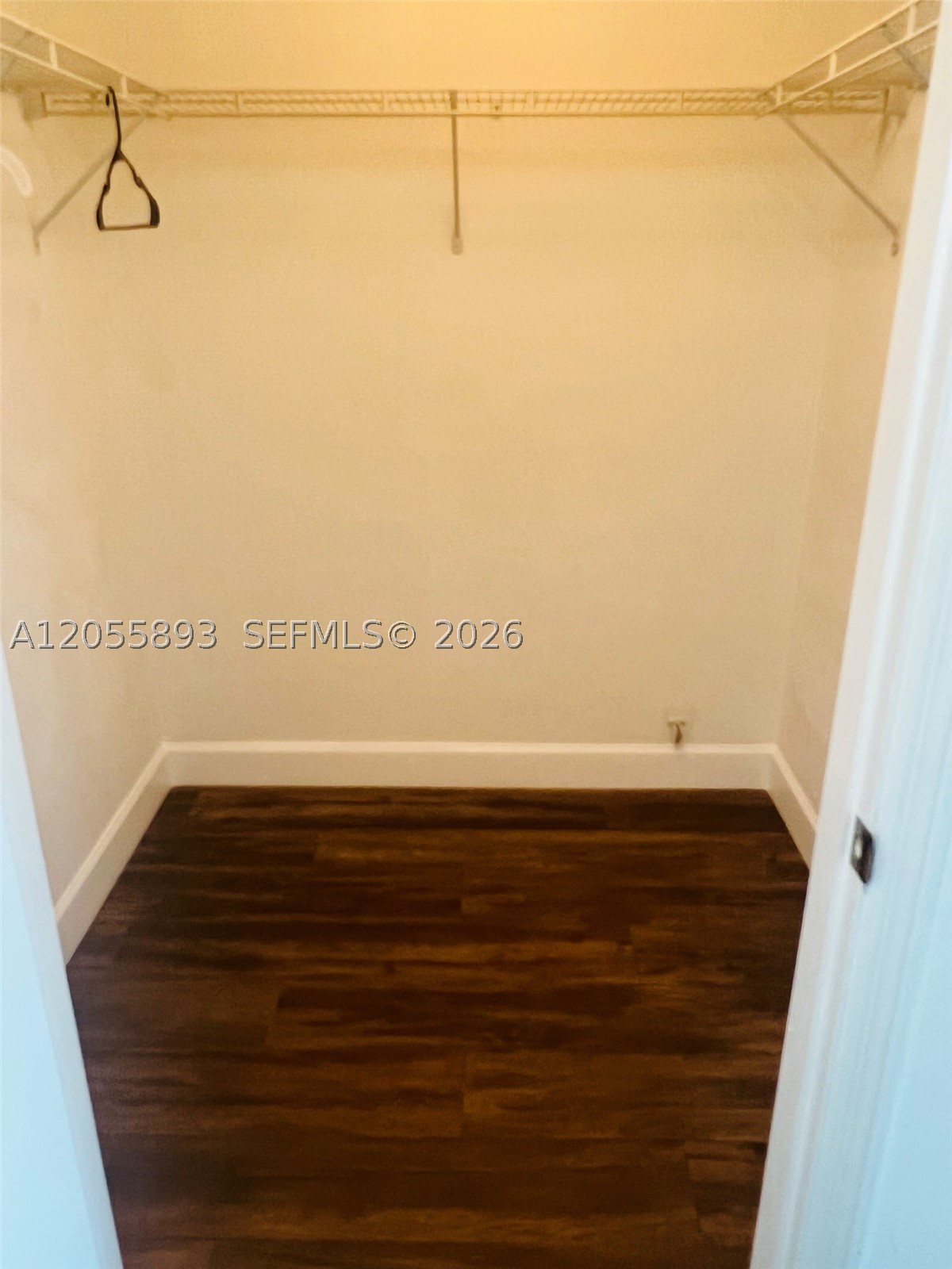 THE OAKS I CONDO - Residential