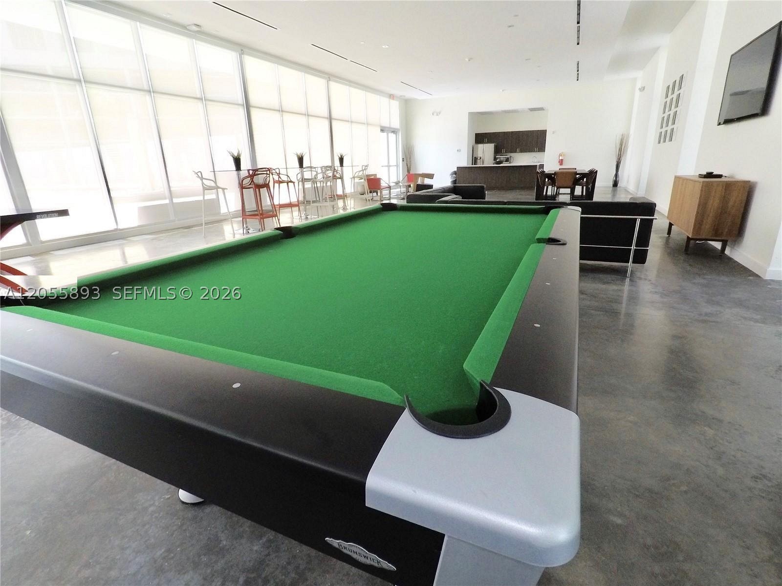 THE OAKS I CONDO - Residential