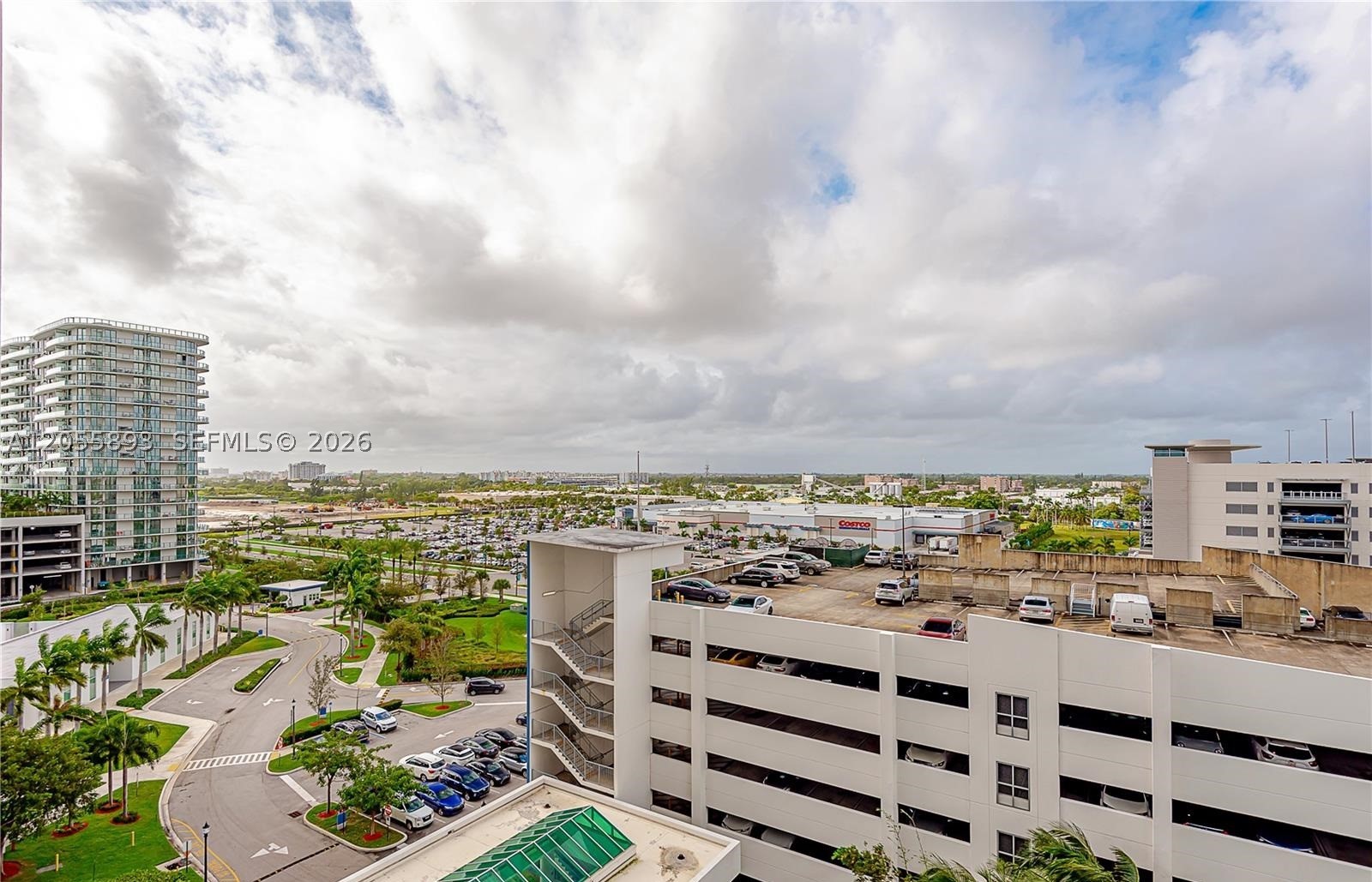 THE OAKS I CONDO - Residential