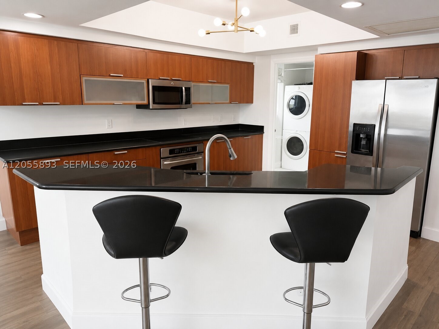 THE OAKS I CONDO - Residential