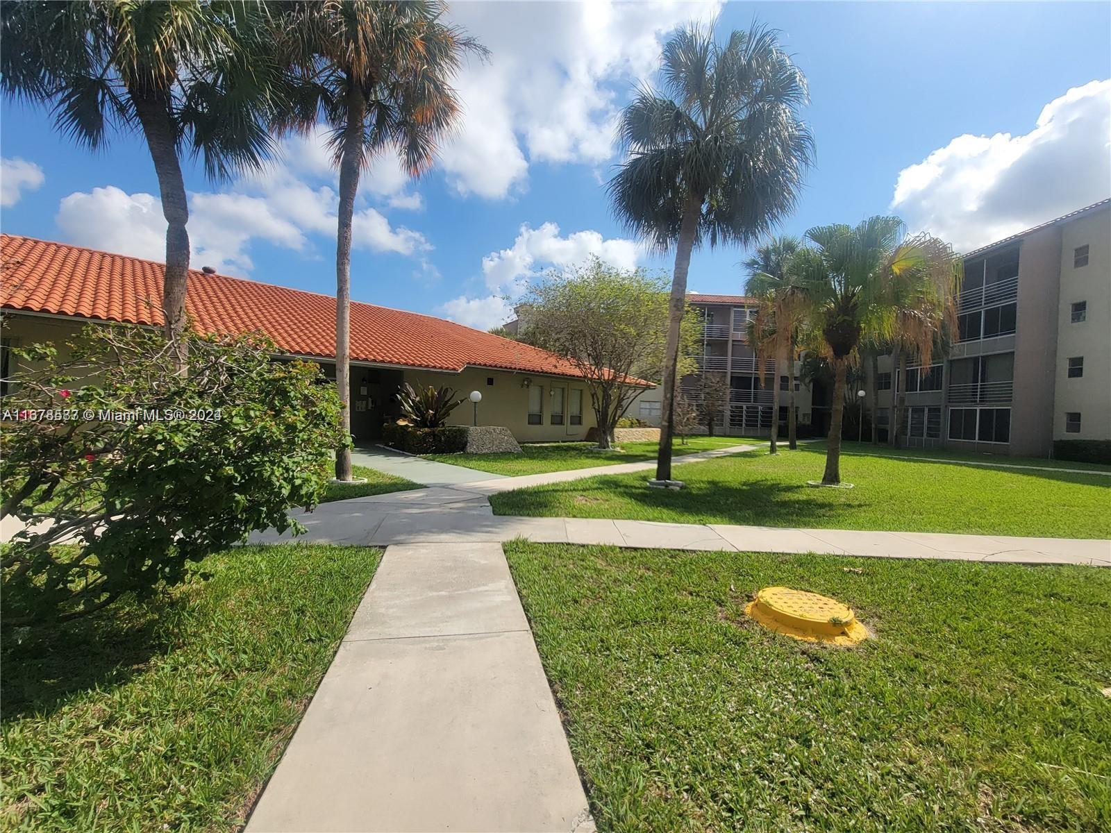 COURTYARDS OF BROWARD CON - Residential