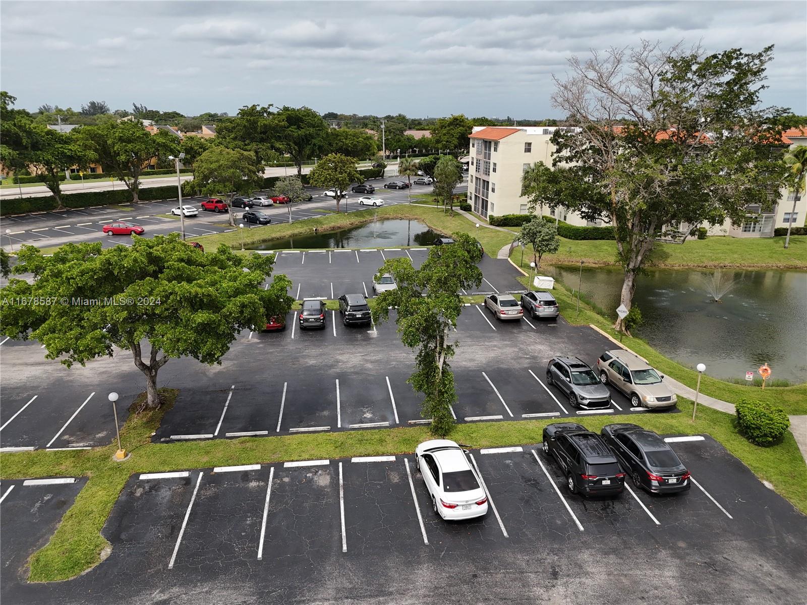 COURTYARDS OF BROWARD CON - Residential