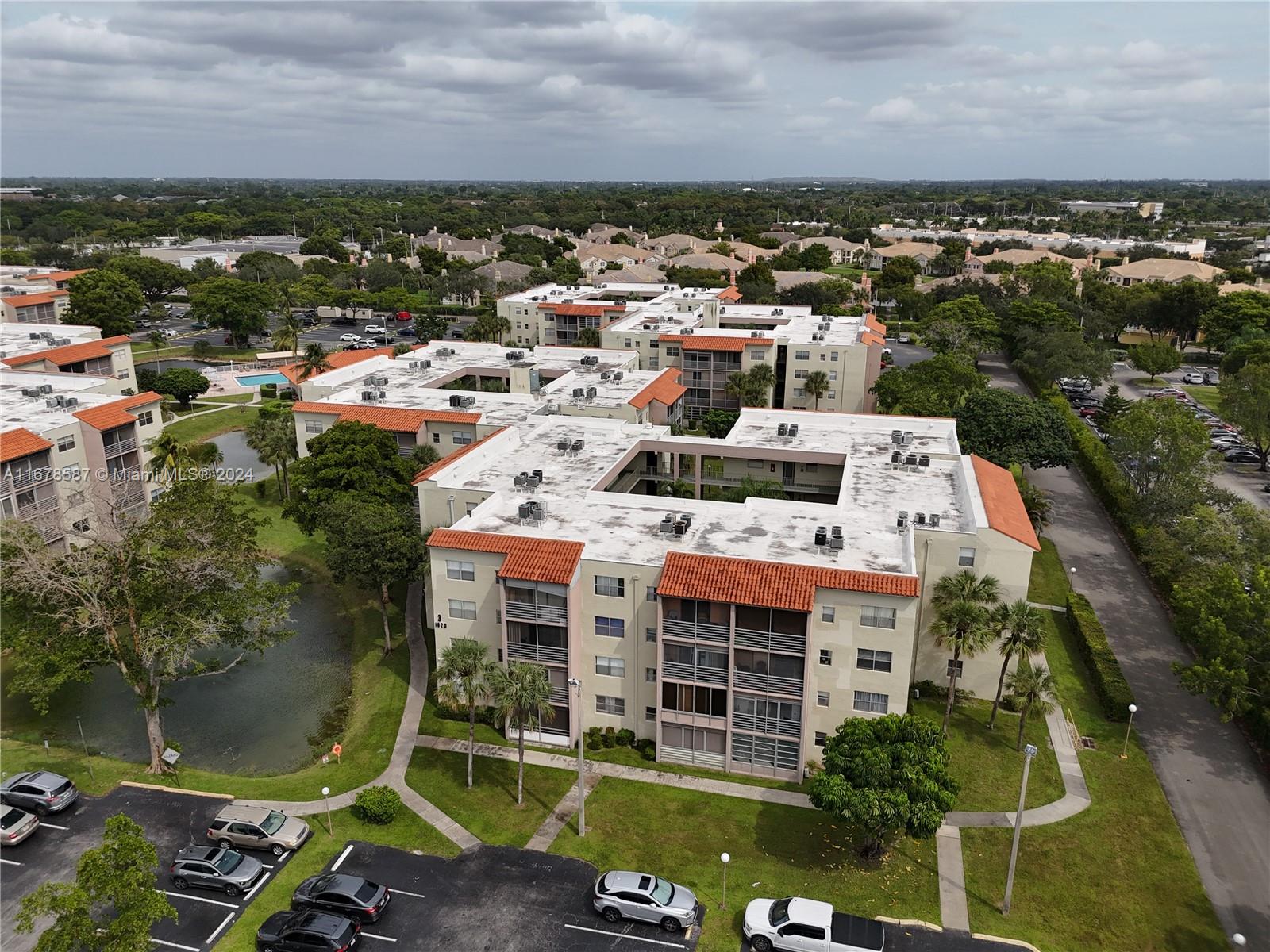 COURTYARDS OF BROWARD CON - Residential