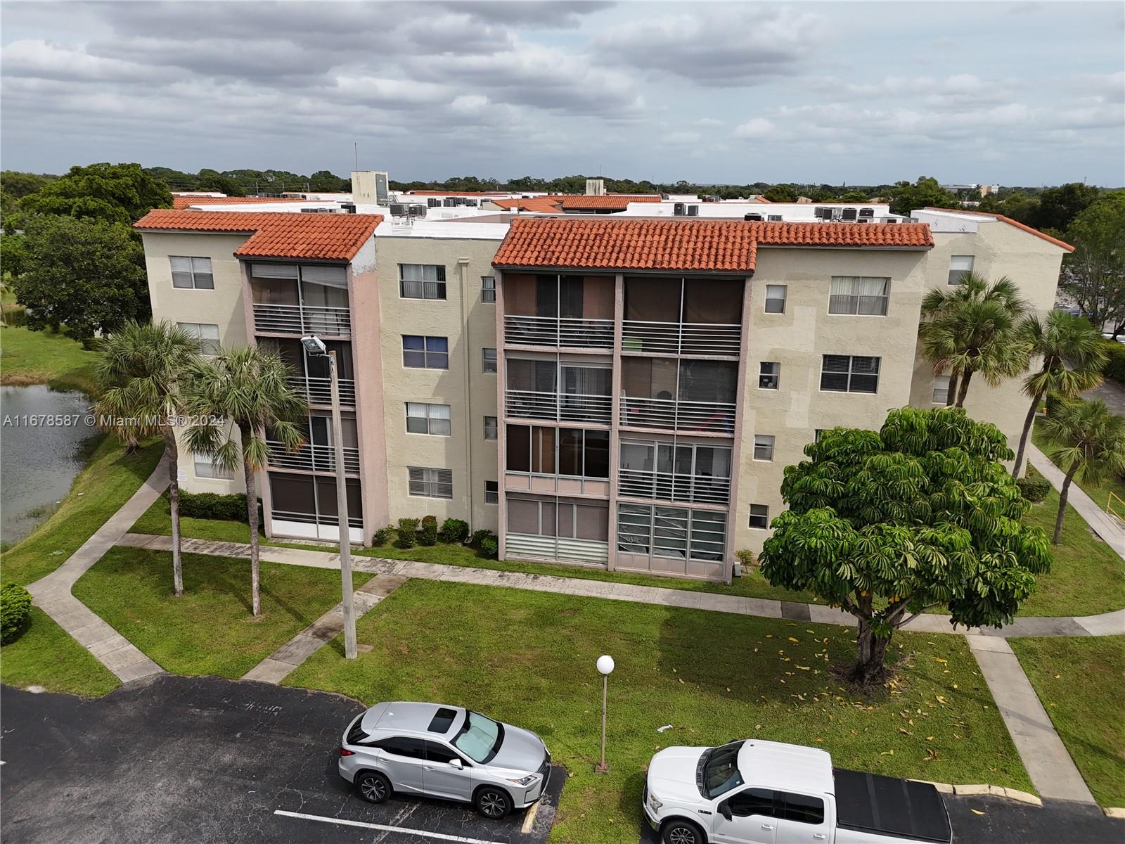 COURTYARDS OF BROWARD CON - Residential
