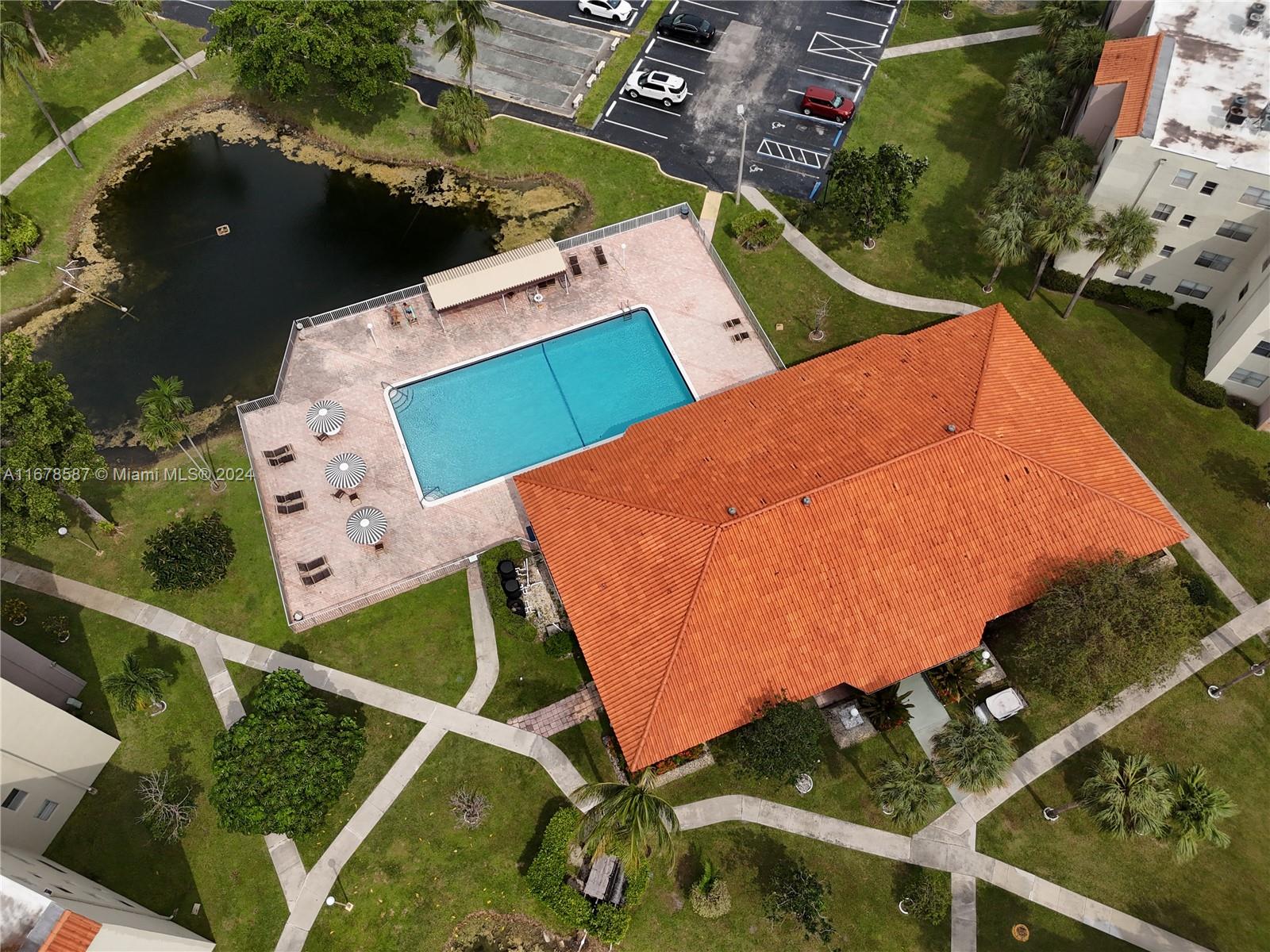 COURTYARDS OF BROWARD CON - Residential