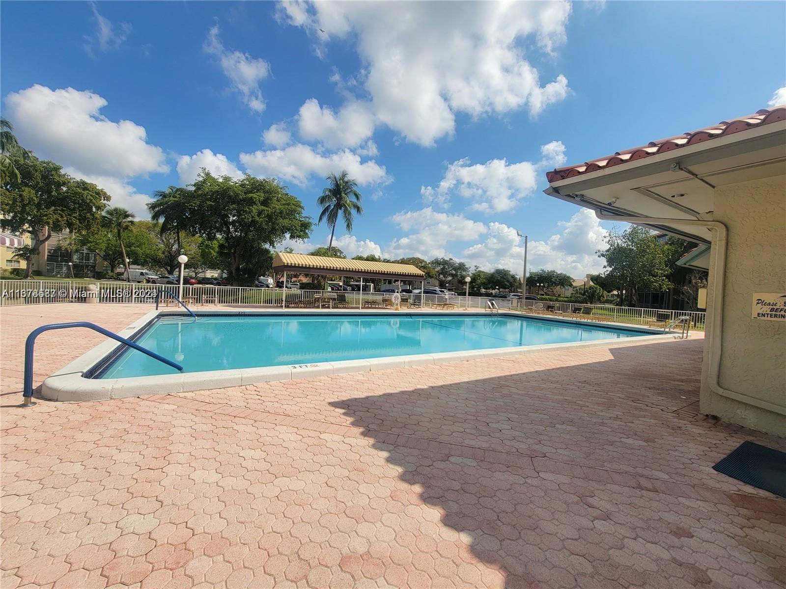 COURTYARDS OF BROWARD CON - Residential