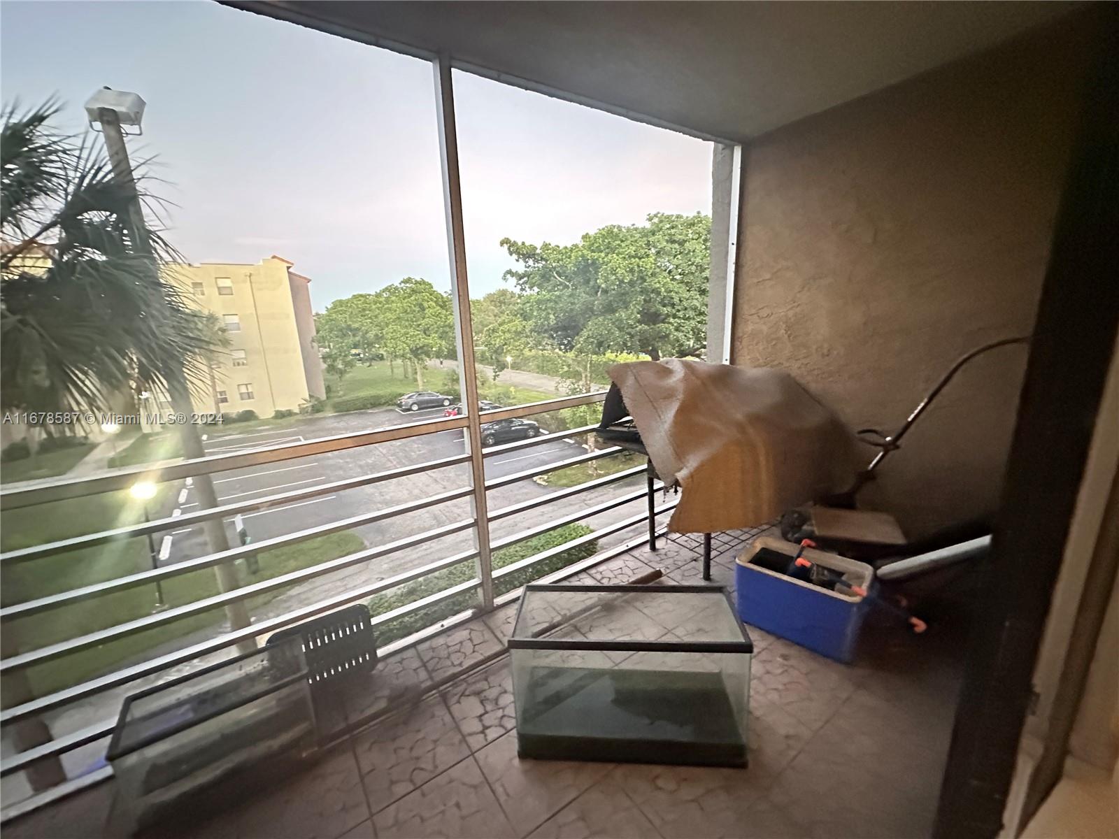 COURTYARDS OF BROWARD CON - Residential