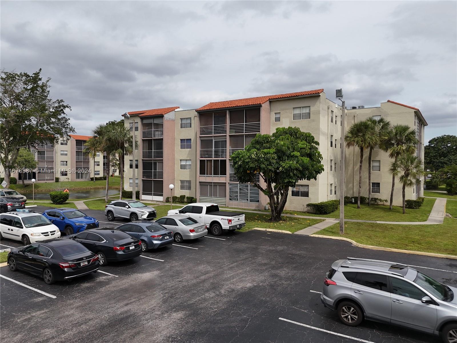 COURTYARDS OF BROWARD CON - Residential
