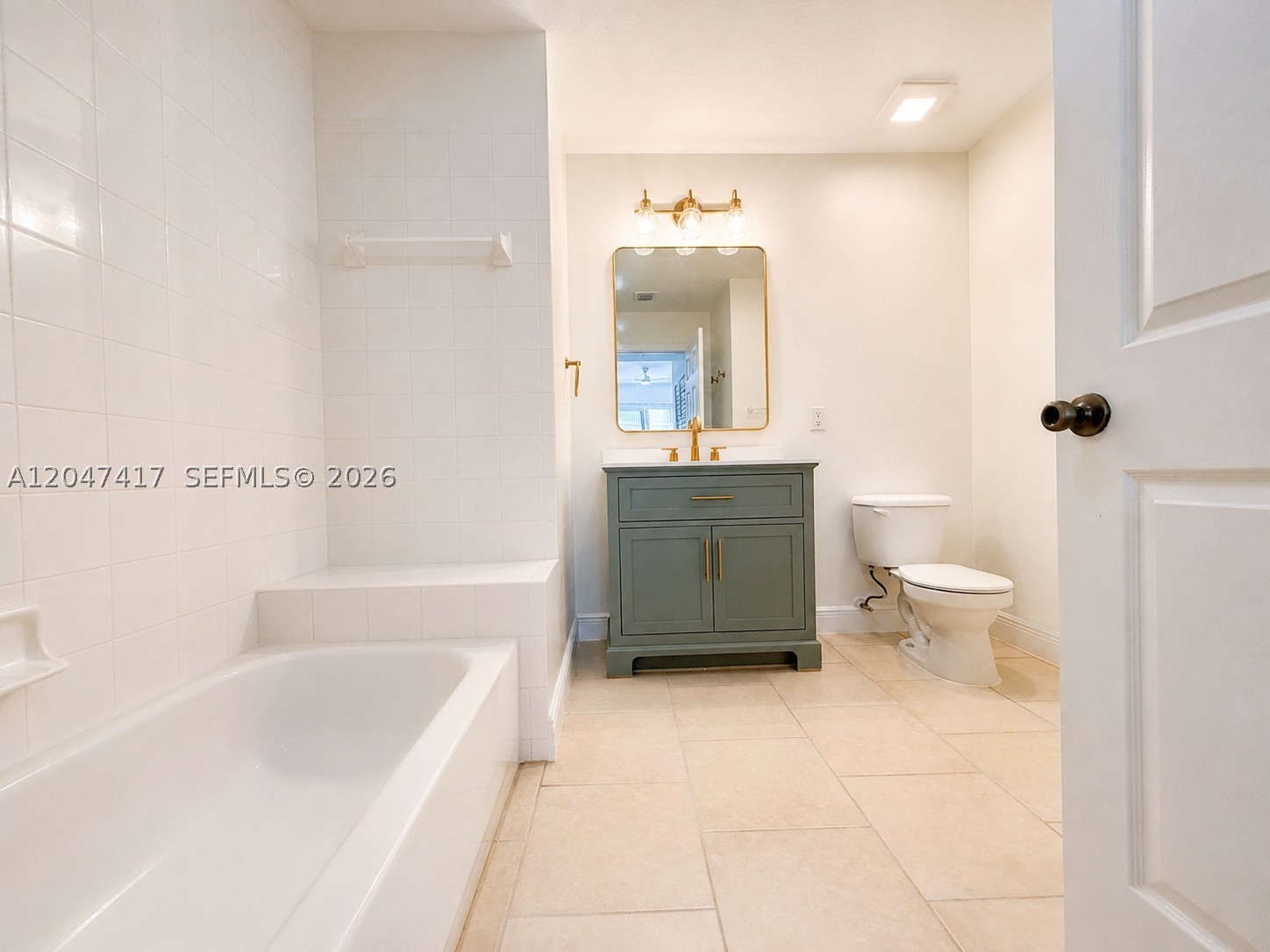 VILLAGE AT ABACOA CONDOMIN - Residential Lease