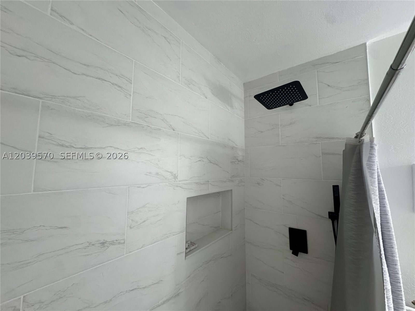 DRIFTWOOD ESTATES NO 2 - Residential